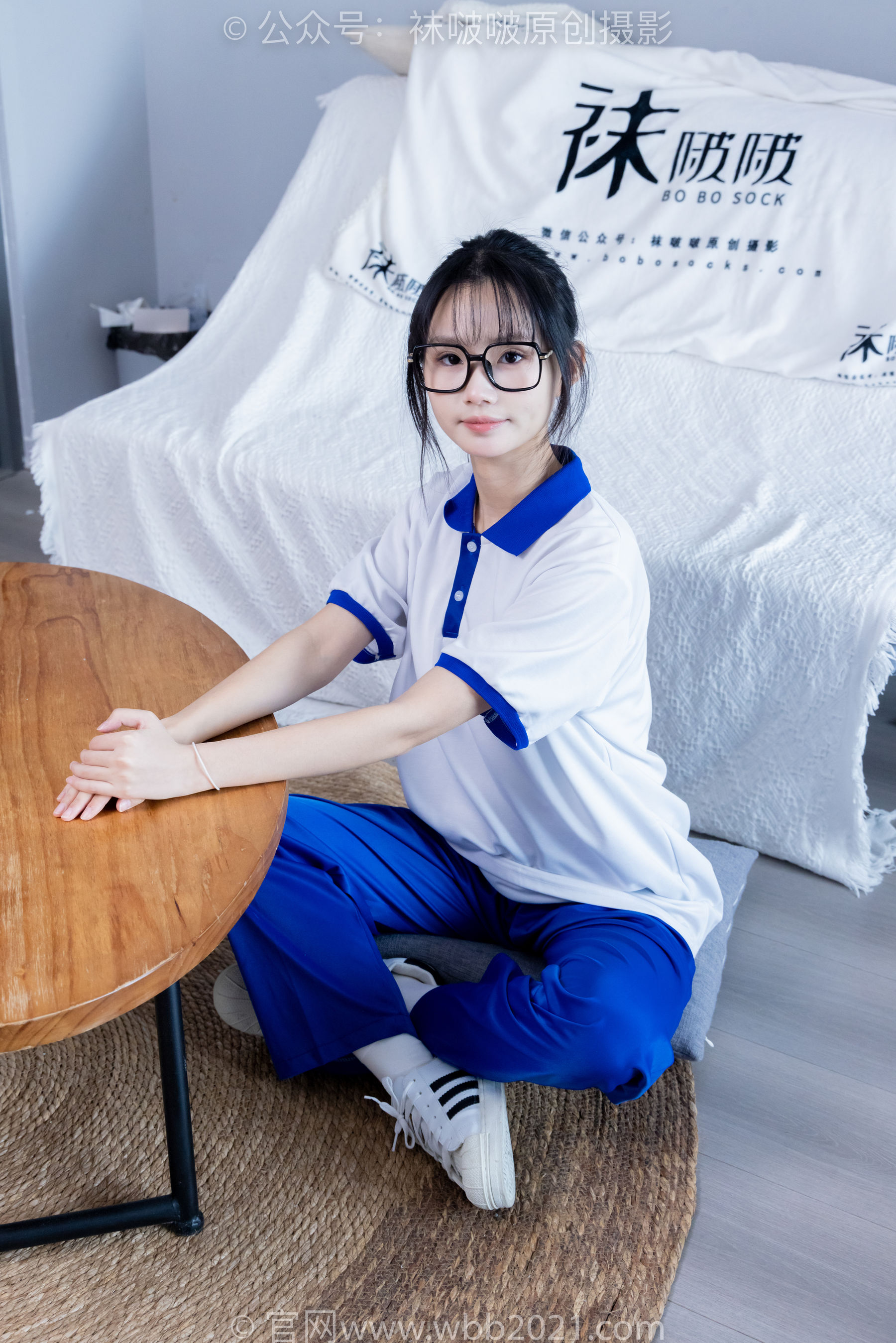 BoBoSocks袜啵啵 No.351 甜甜圈 -板鞋、白棉袜、肉丝、校服裤里丝