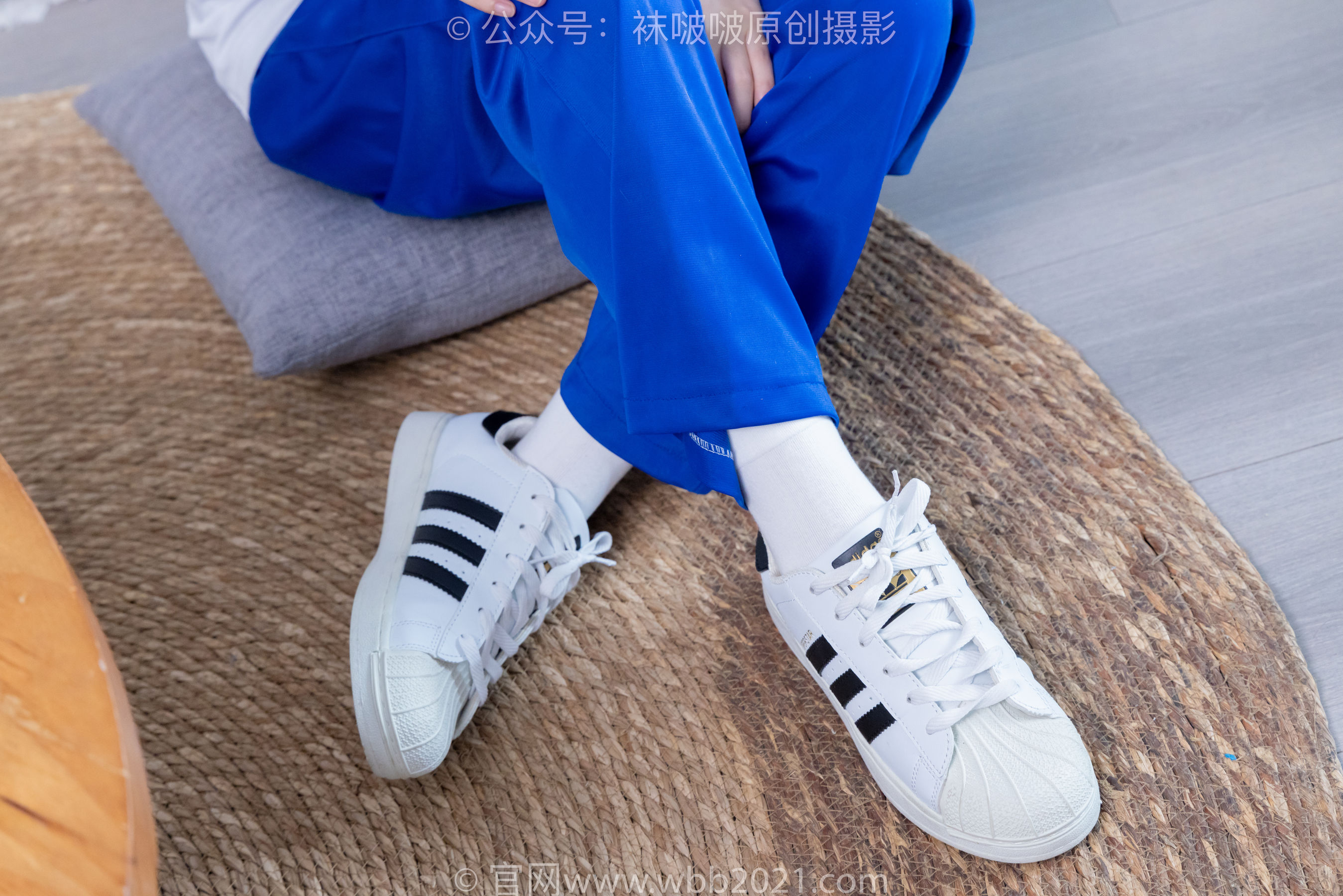 BoBoSocks袜啵啵 No.351 甜甜圈 -板鞋、白棉袜、肉丝、校服裤里丝