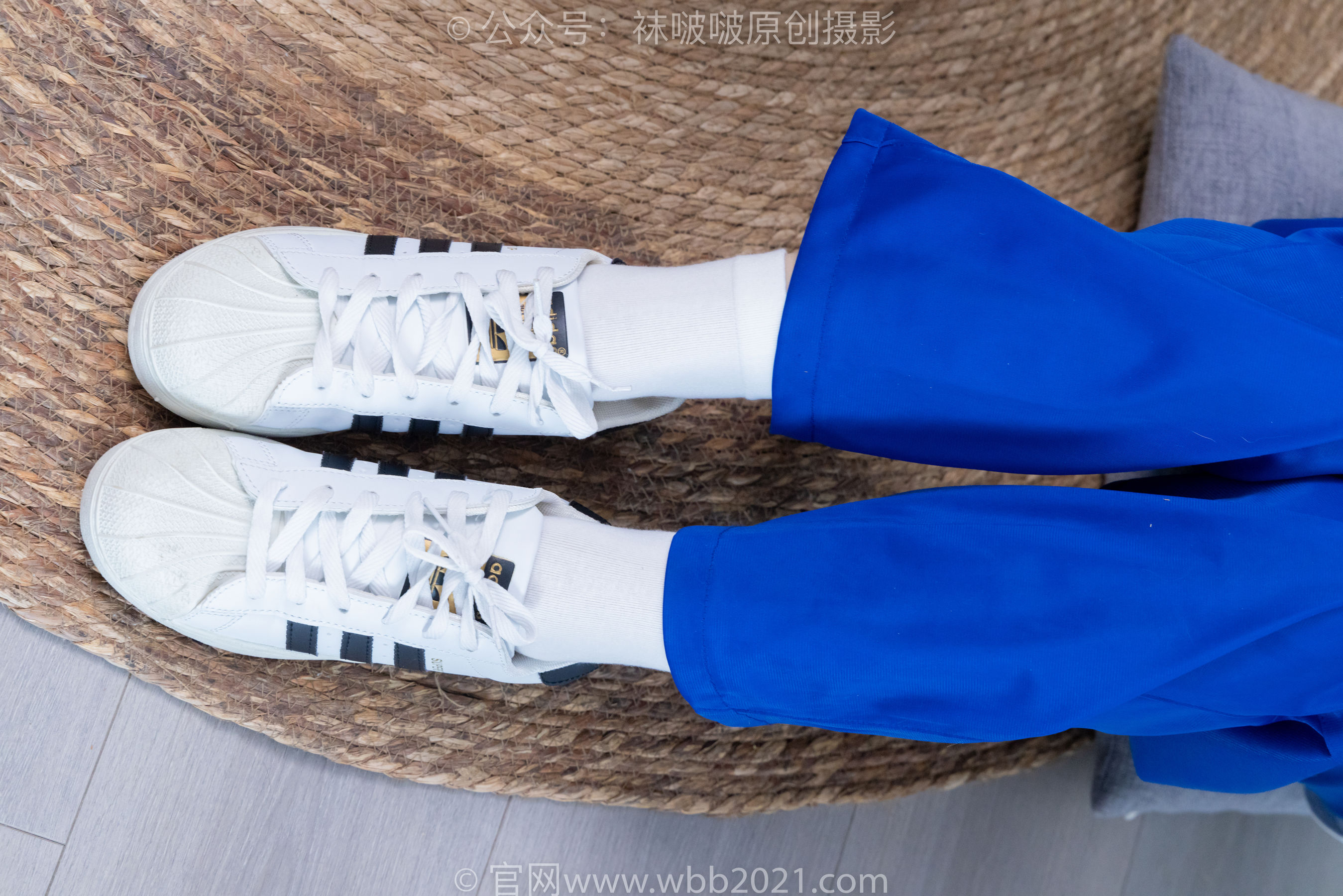 BoBoSocks袜啵啵 No.351 甜甜圈 -板鞋、白棉袜、肉丝、校服裤里丝