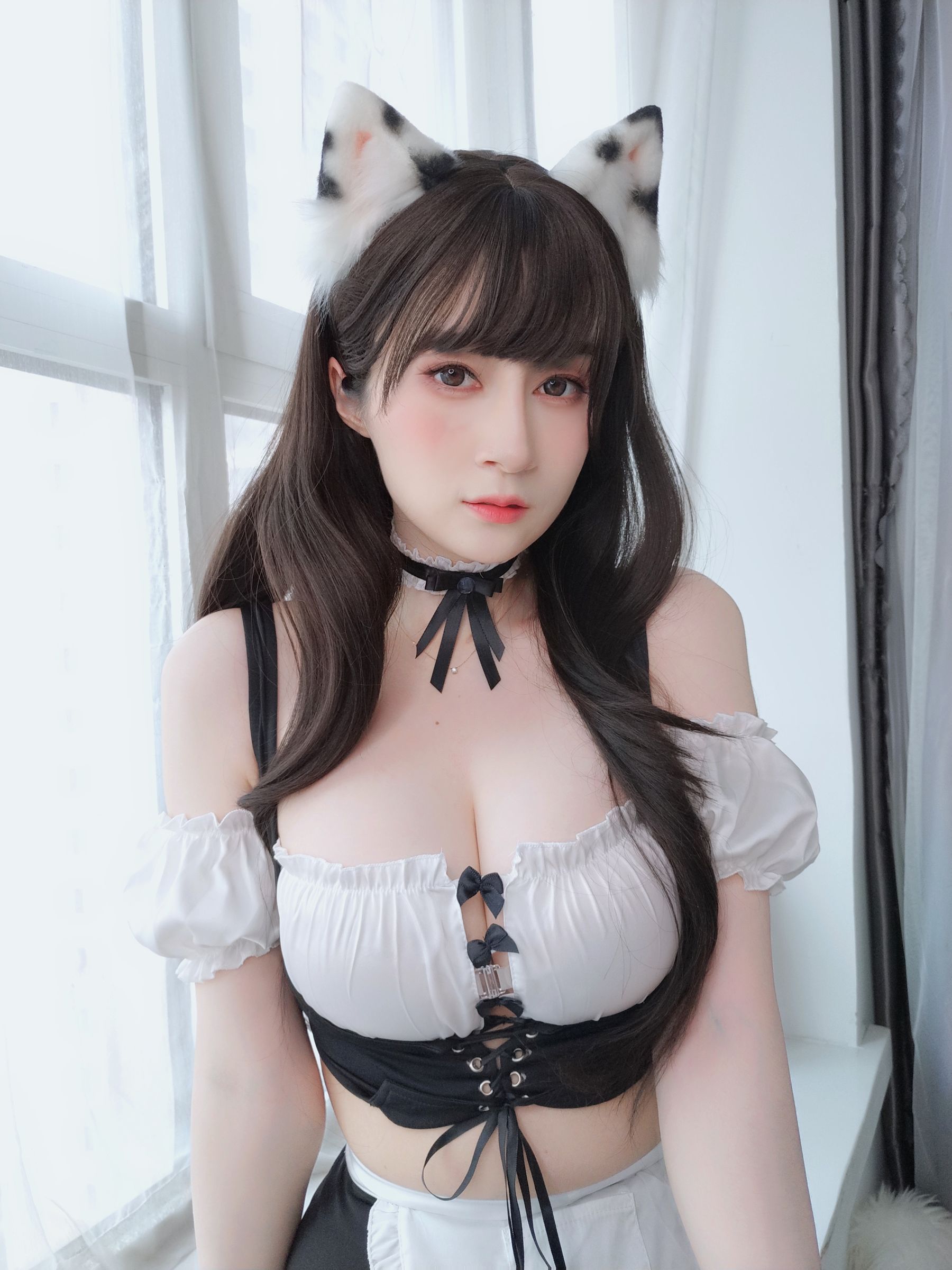 Coser小姐姐 白银 [fantia] 2023年04月 红色上衣