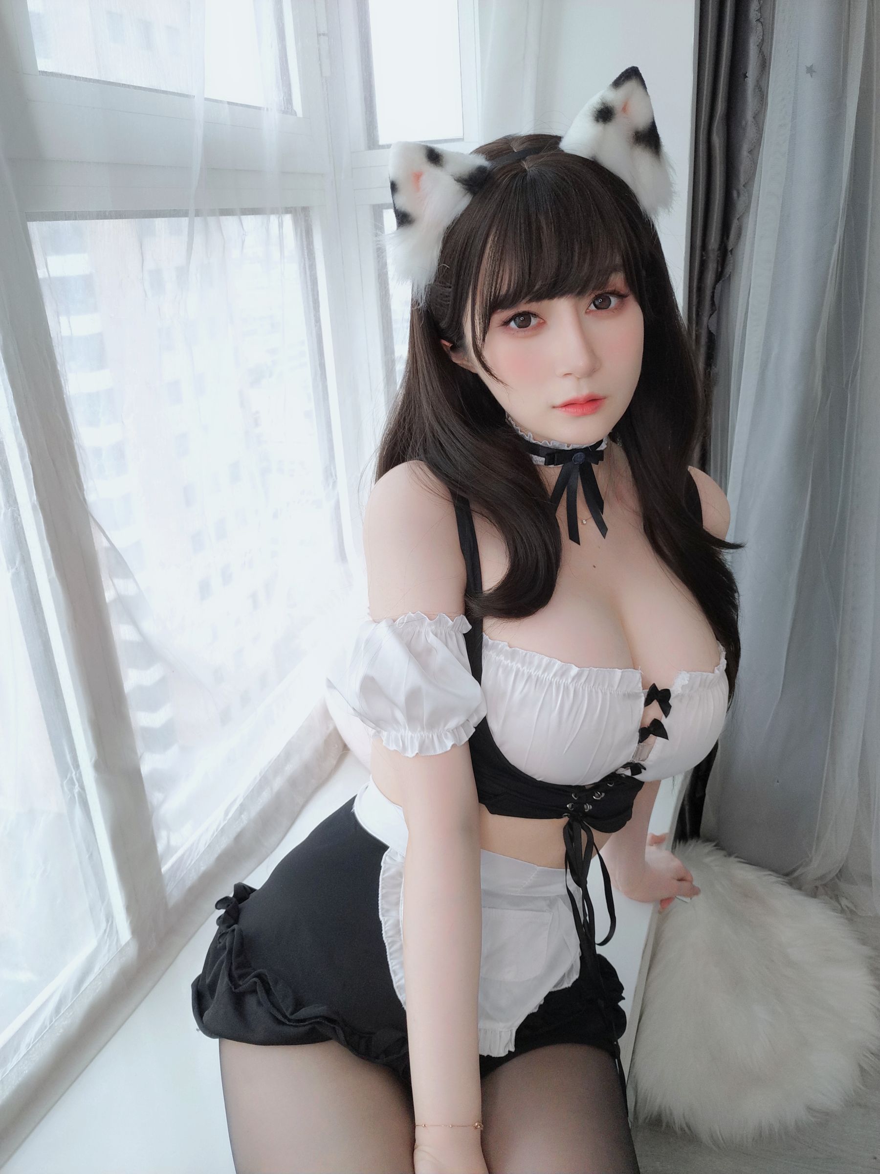 Coser小姐姐 白银 [fantia] 2023年04月 红色上衣