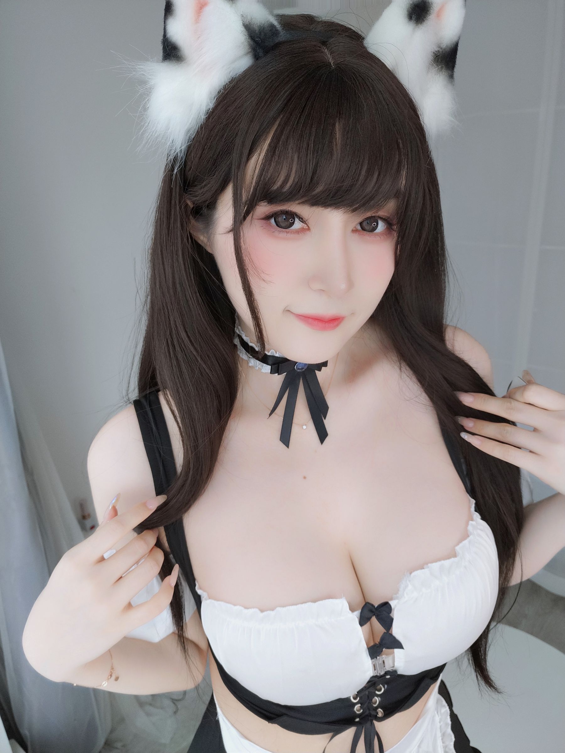 Coser小姐姐 白银 [fantia] 2023年04月 红色上衣