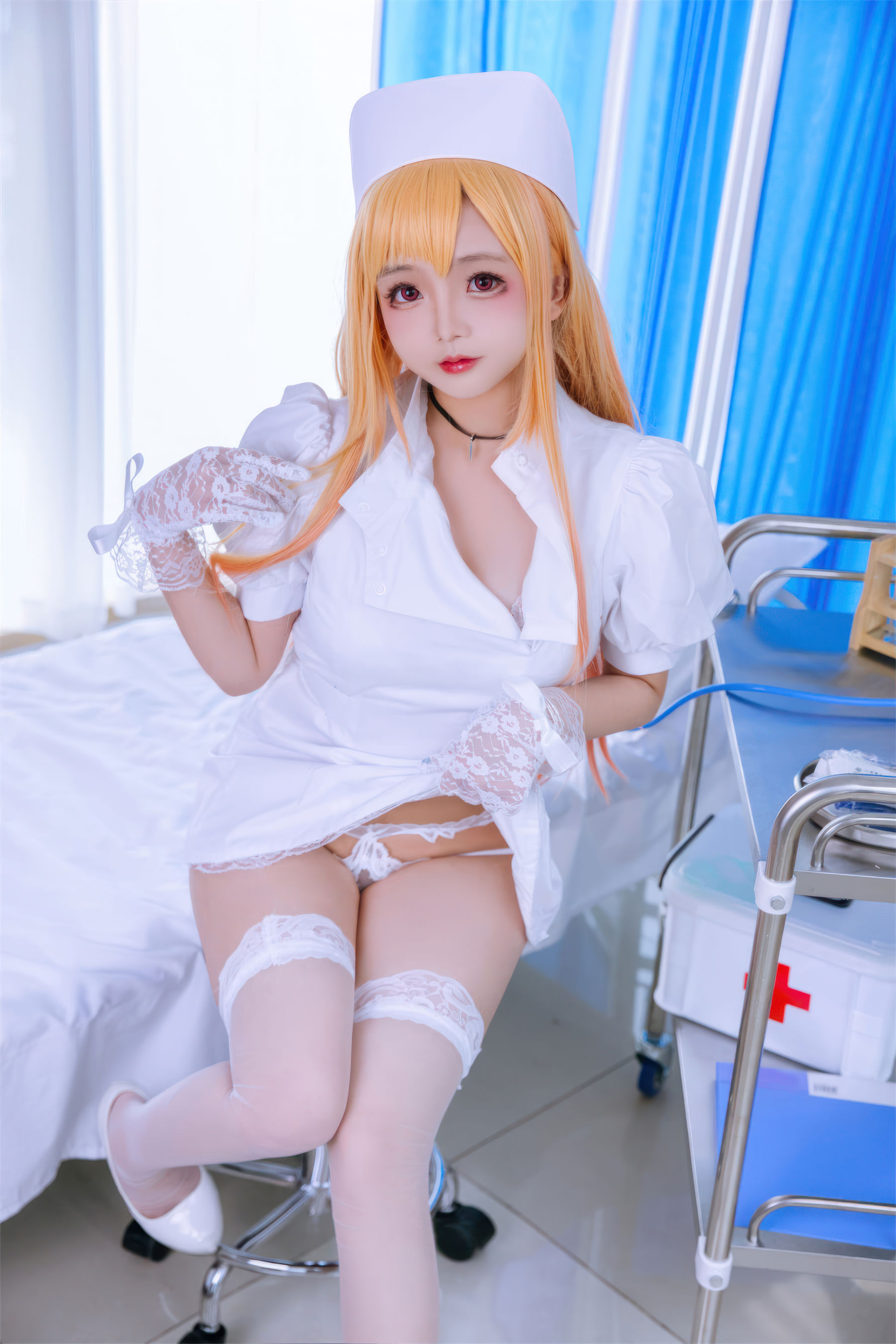 Cosplay 日奈娇 - 喜多川海梦 护士