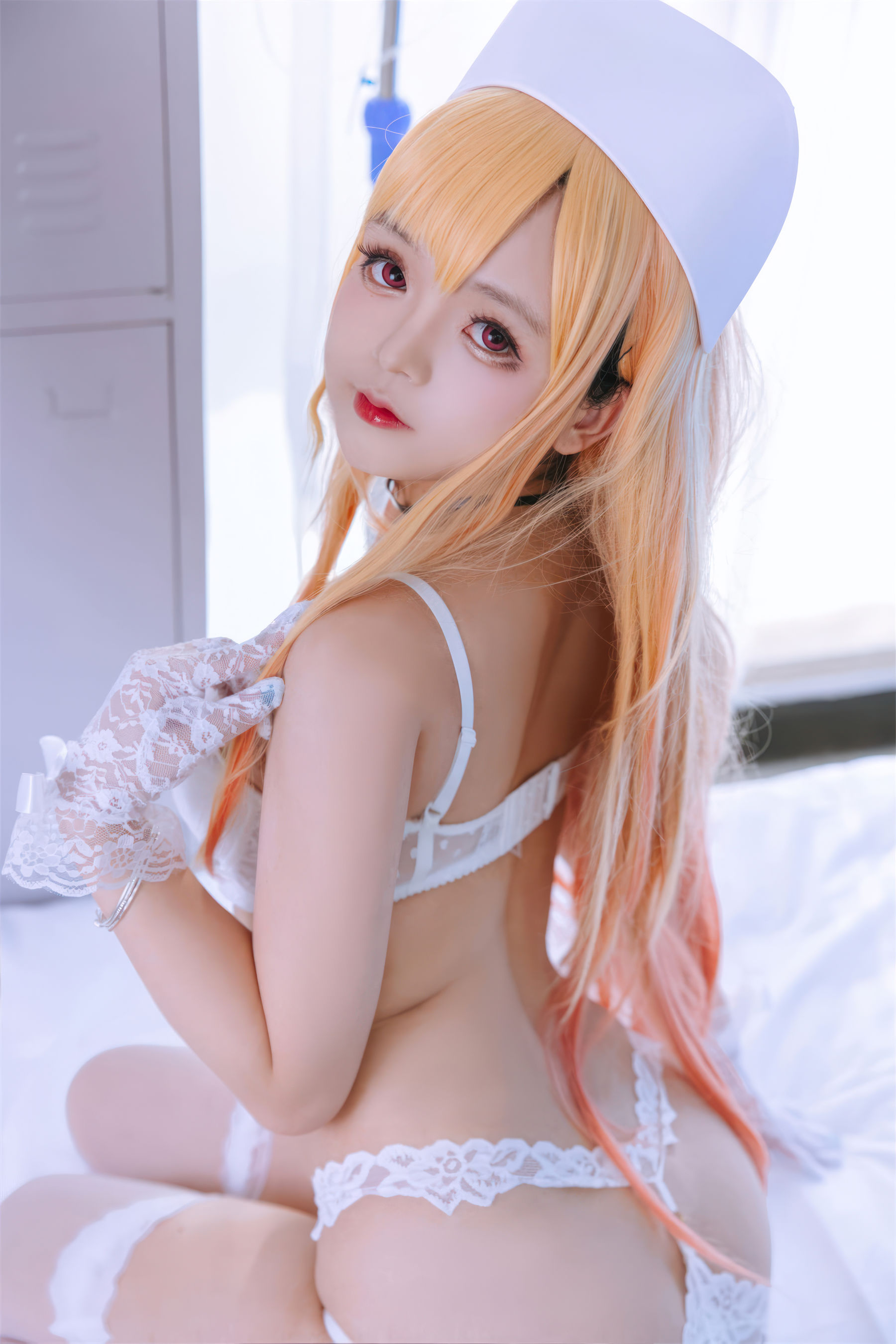 Cosplay 日奈娇 - 喜多川海梦 护士