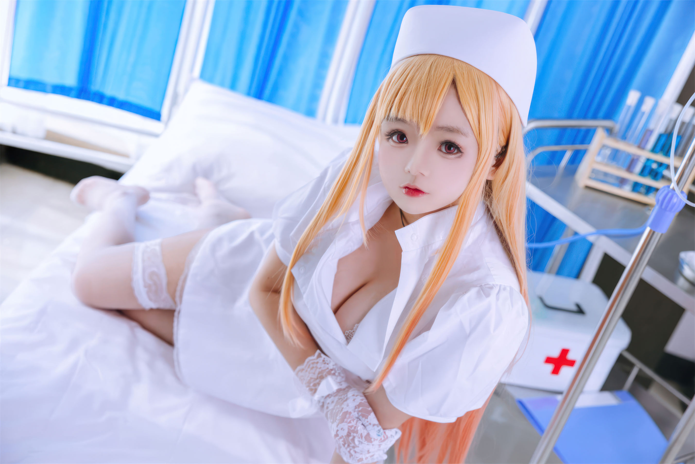 Cosplay 日奈娇 - 喜多川海梦 护士