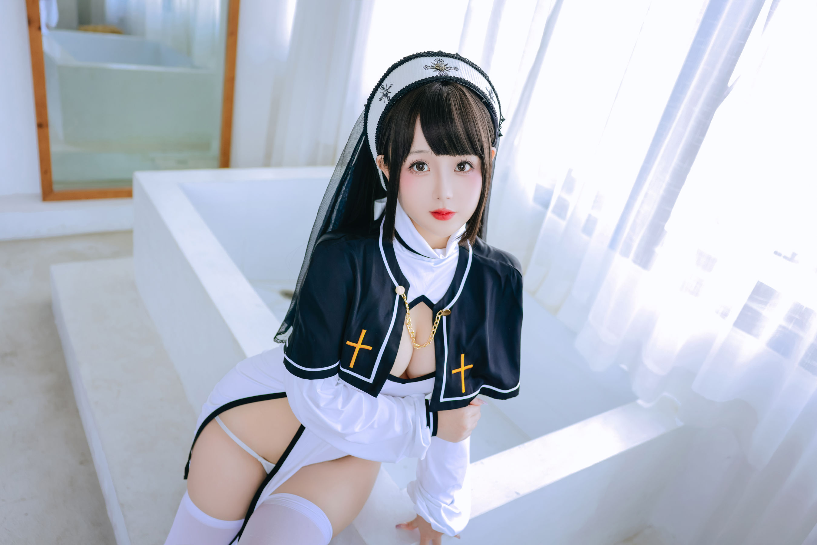 Cosplay 日奈娇 - 圣洁修女