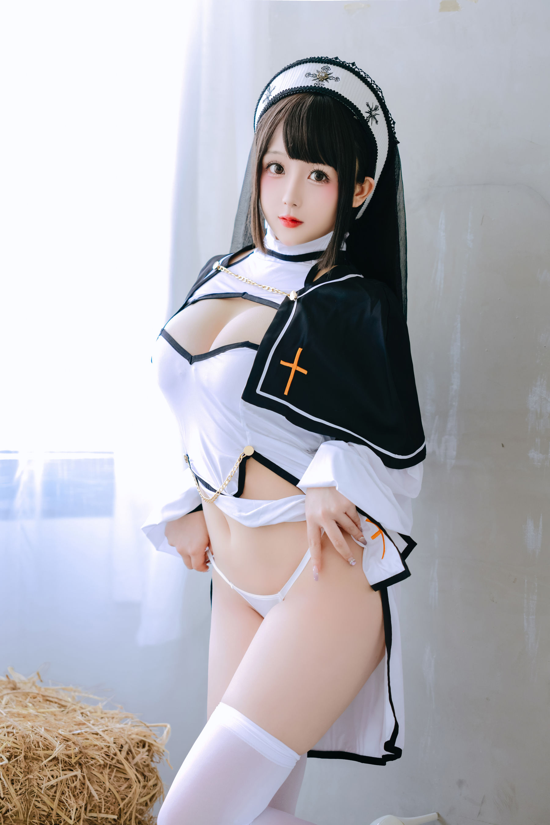 Cosplay 日奈娇 - 圣洁修女