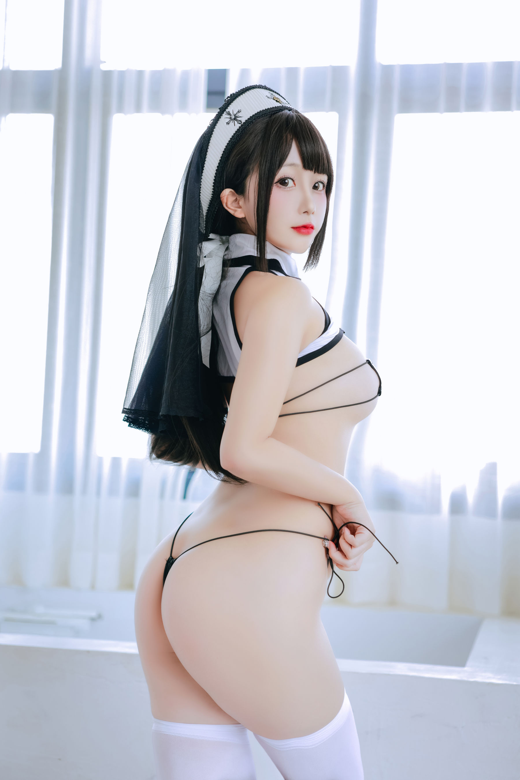 Cosplay 日奈娇 - 圣洁修女