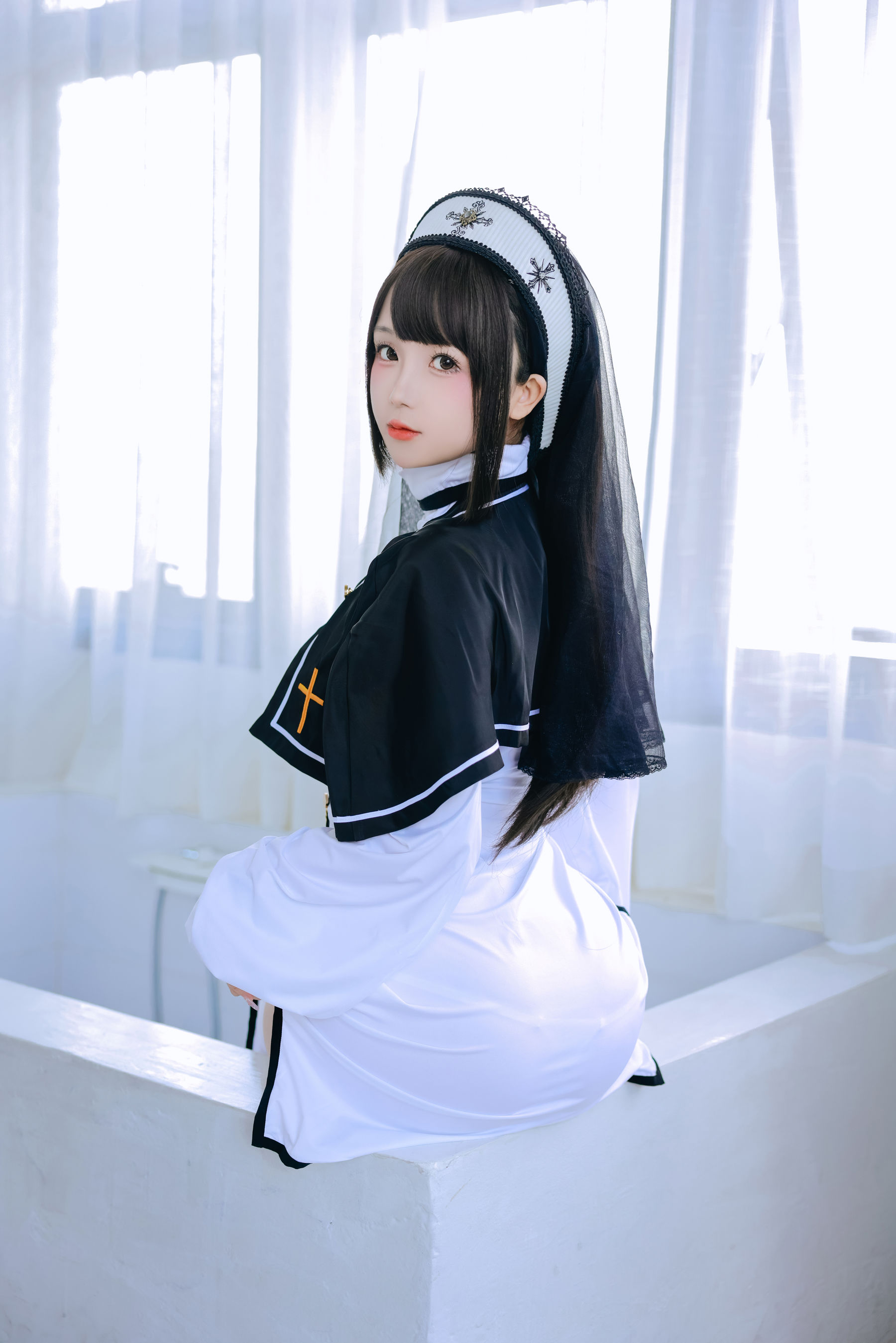 Cosplay 日奈娇 - 圣洁修女