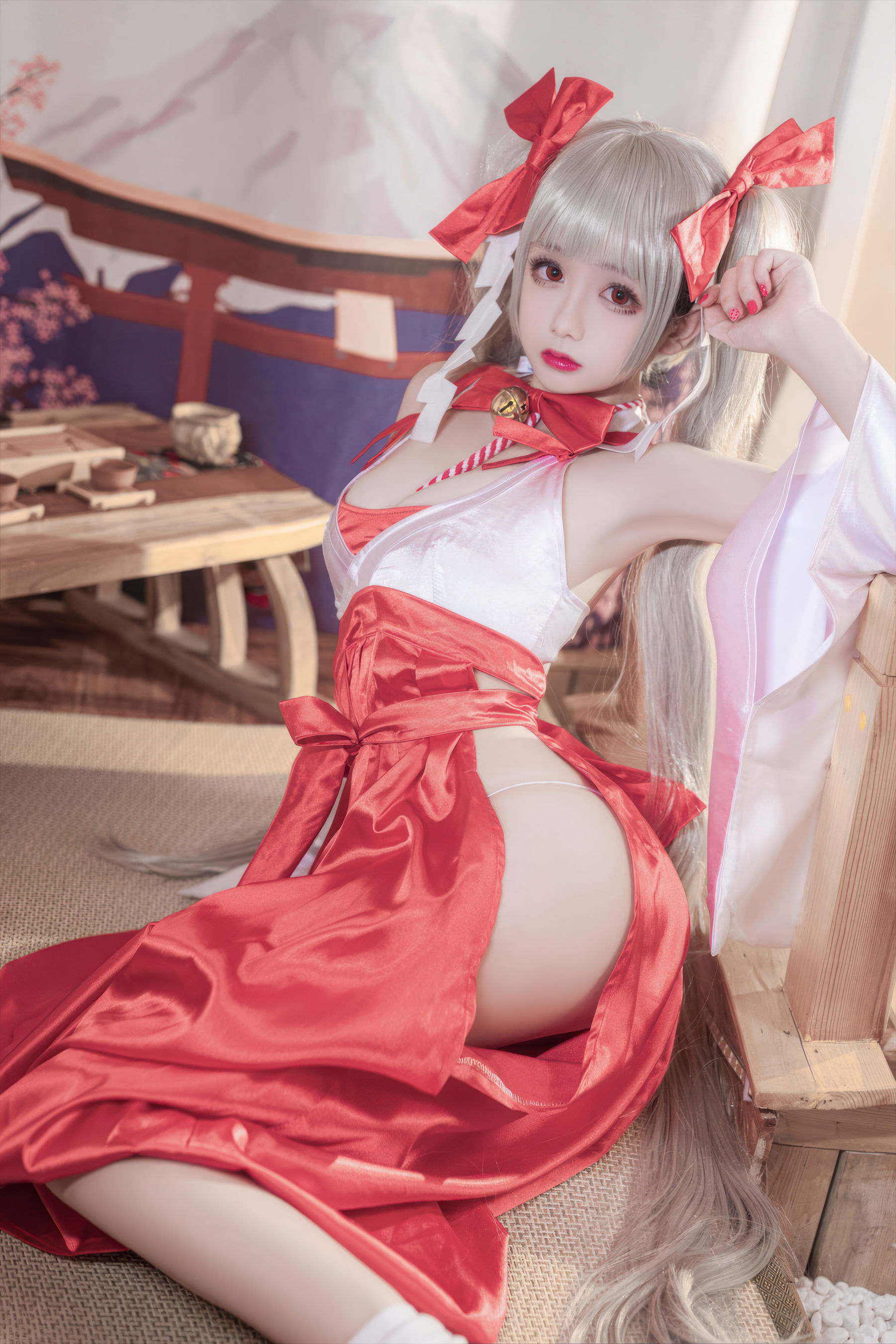 Cosplay 日奈娇 - 碧蓝航线 可畏巫女