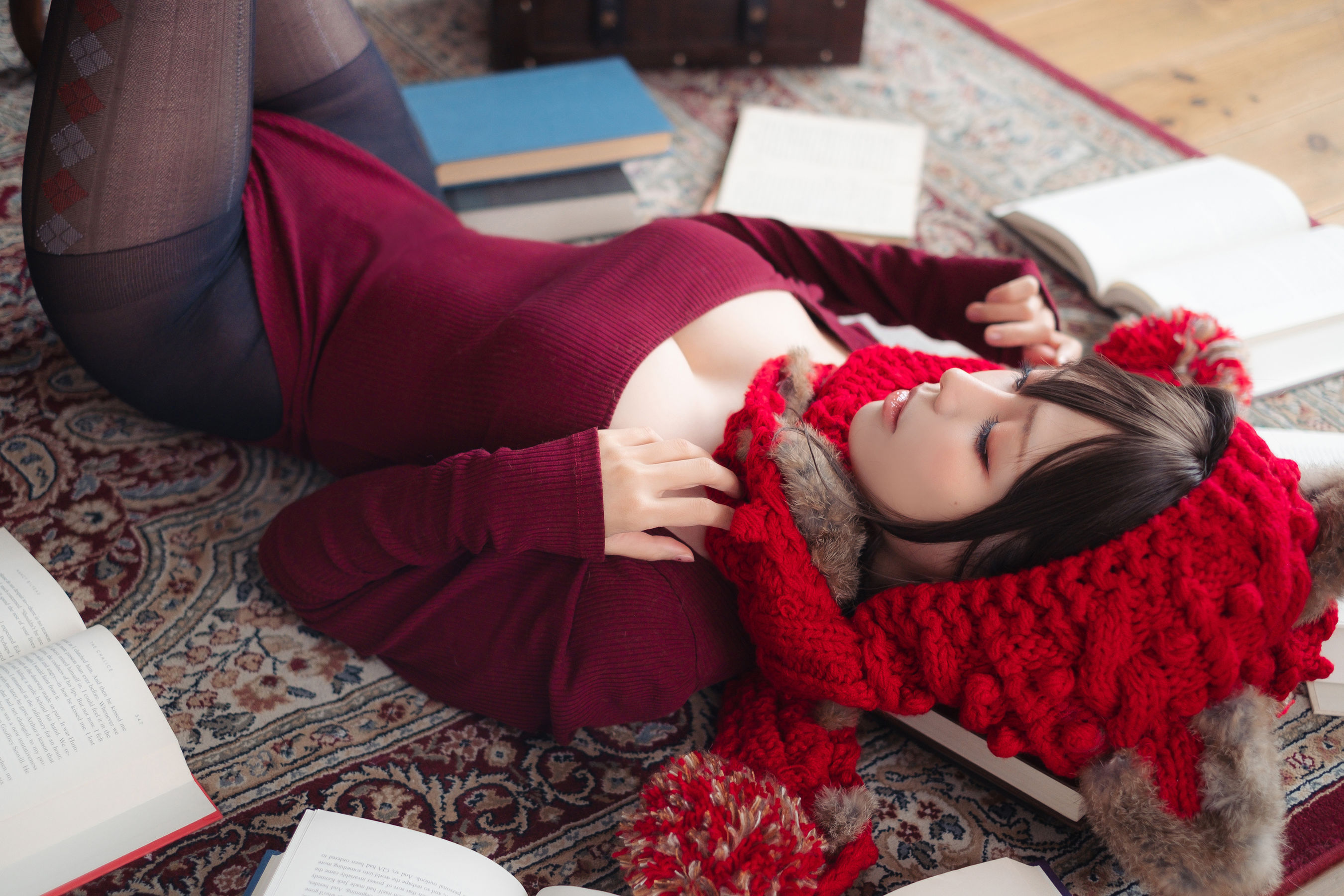Ely_eee (ElyEE子) - 红色 KNITTING