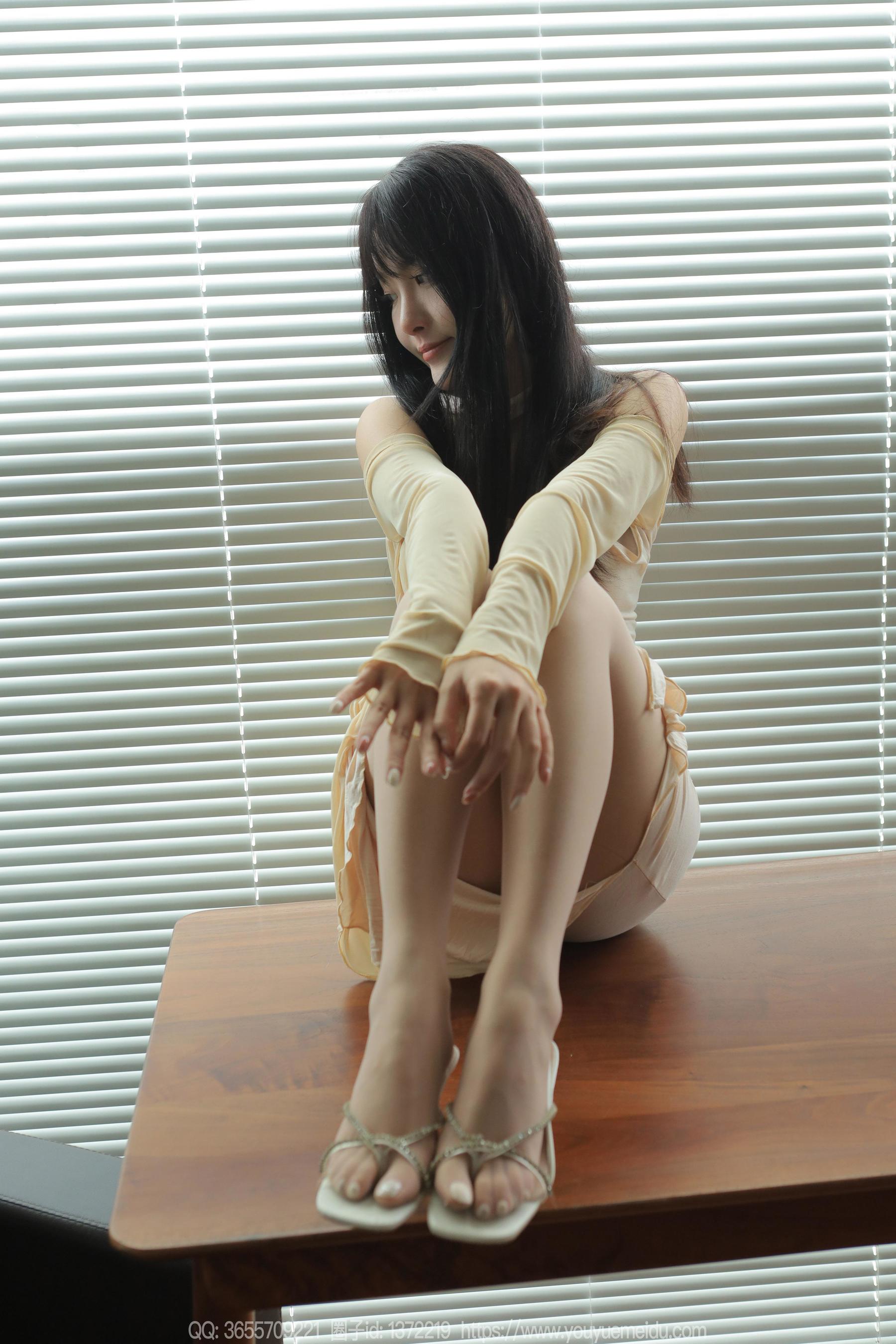 IESS异思趣向 - 模特： 婉萍 《黄色包臀裙（上）》