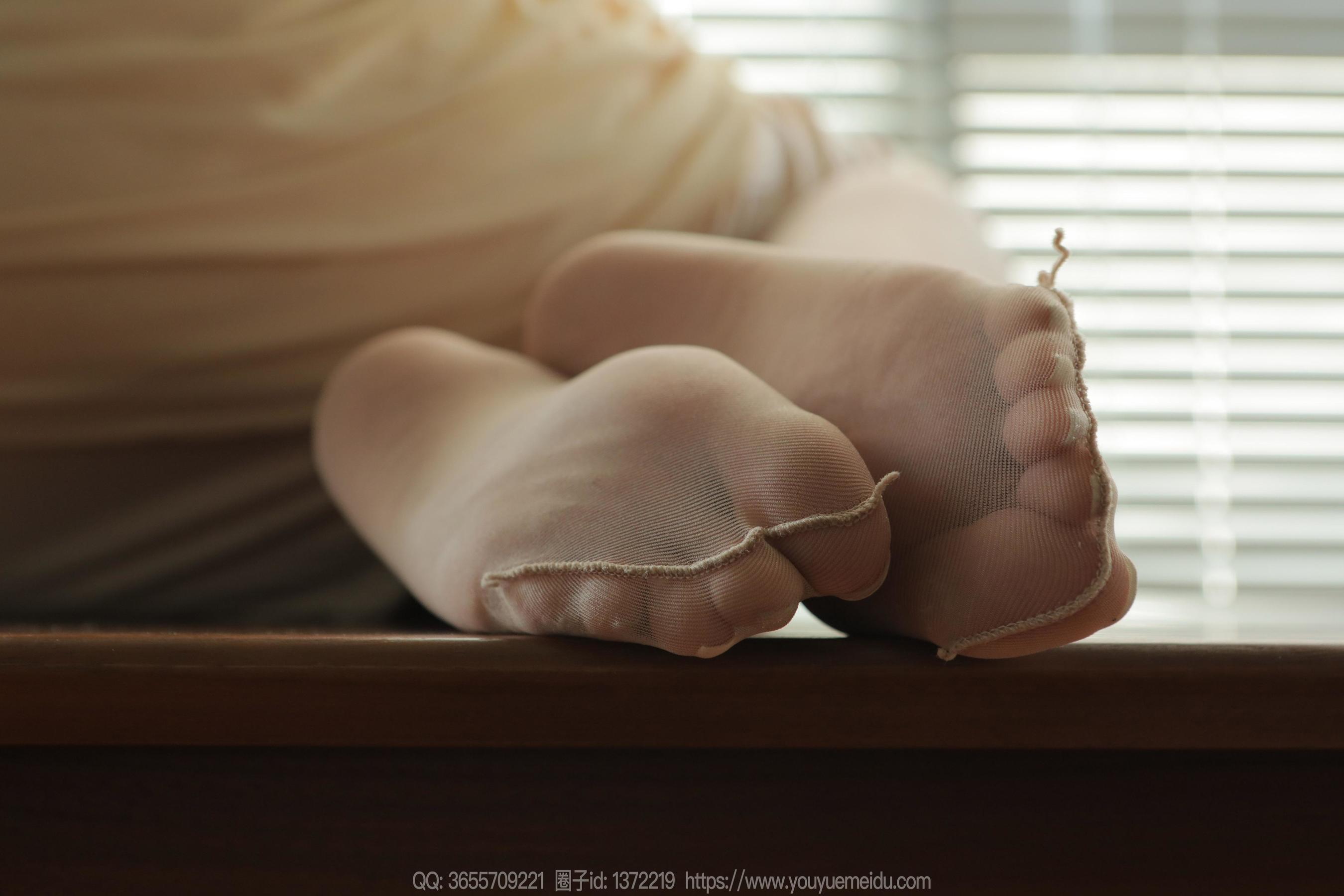 IESS异思趣向 - 模特： 婉萍 《黄色包臀裙（下）》