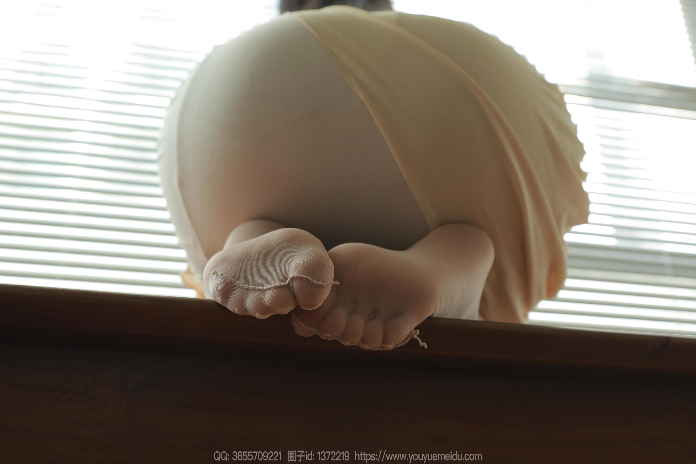 IESS异思趣向 - 模特： 婉萍 《黄色包臀裙（下）》