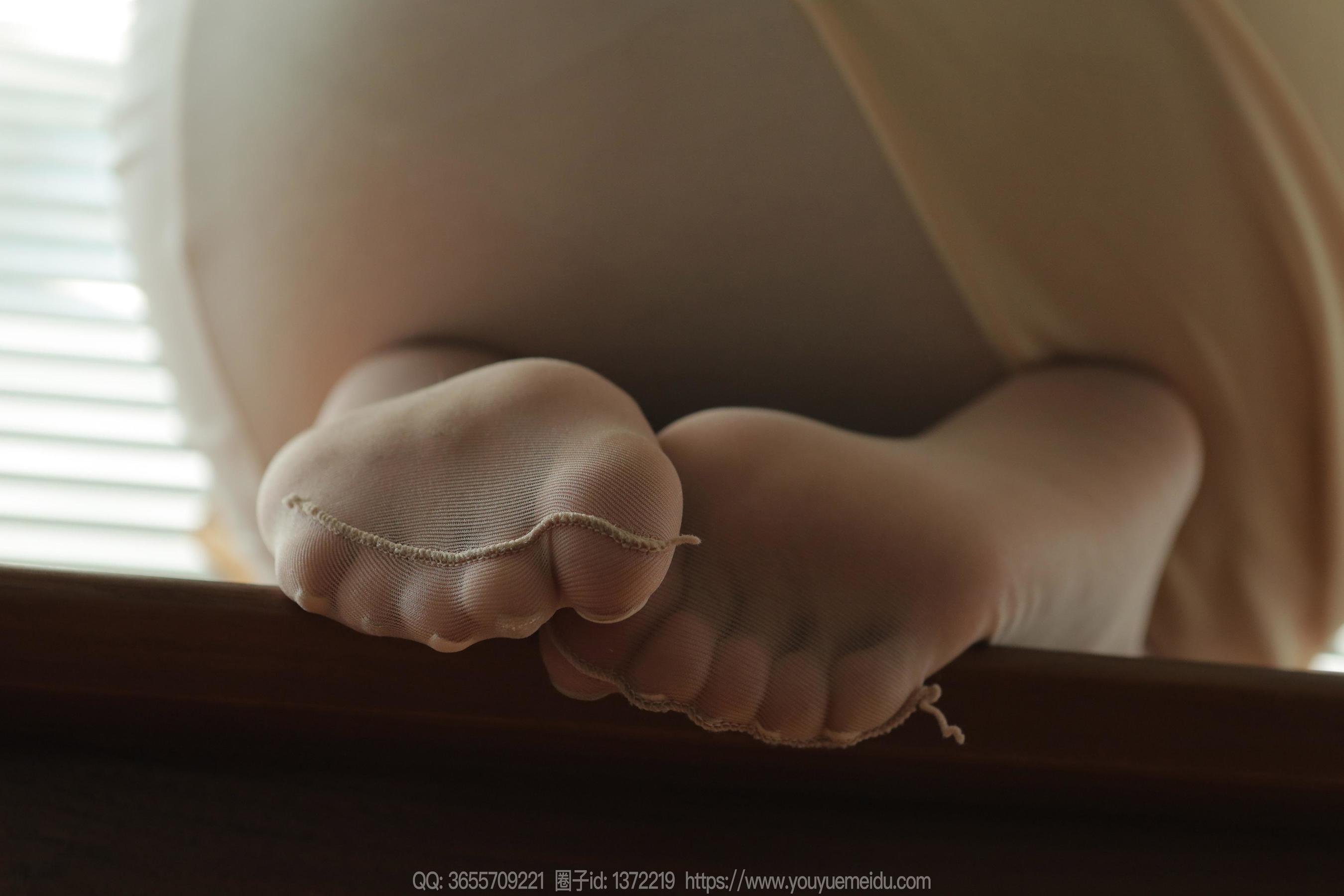 IESS异思趣向 - 模特： 婉萍 《黄色包臀裙（下）》