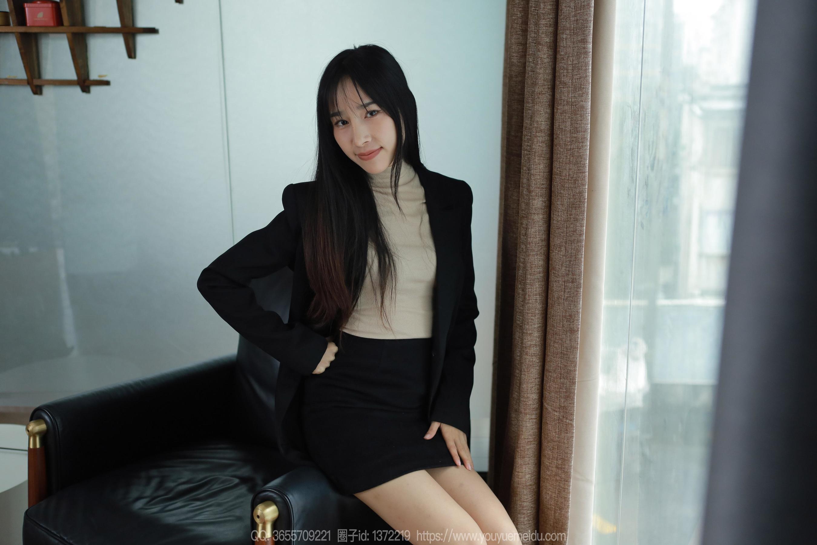 IESS异思趣向 - 模特： 美子 《OL小黑裙》