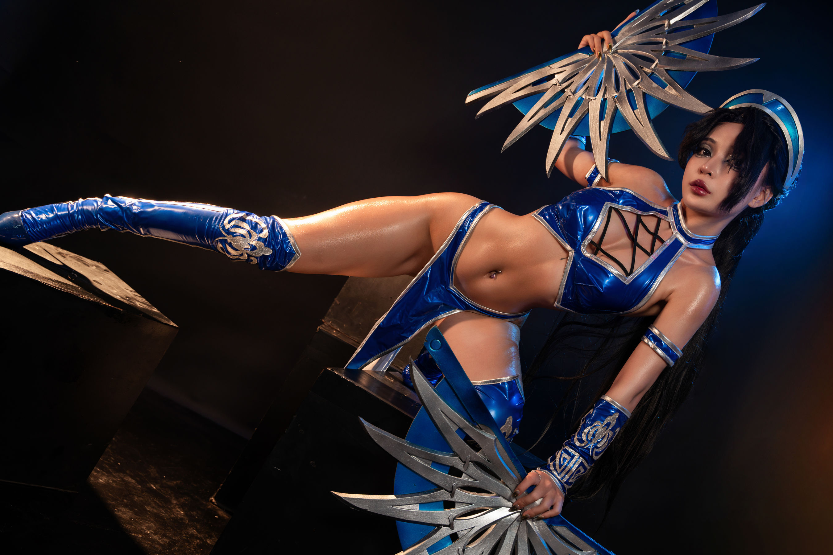Umeko J - cosplay Kitana Mortal Kombat