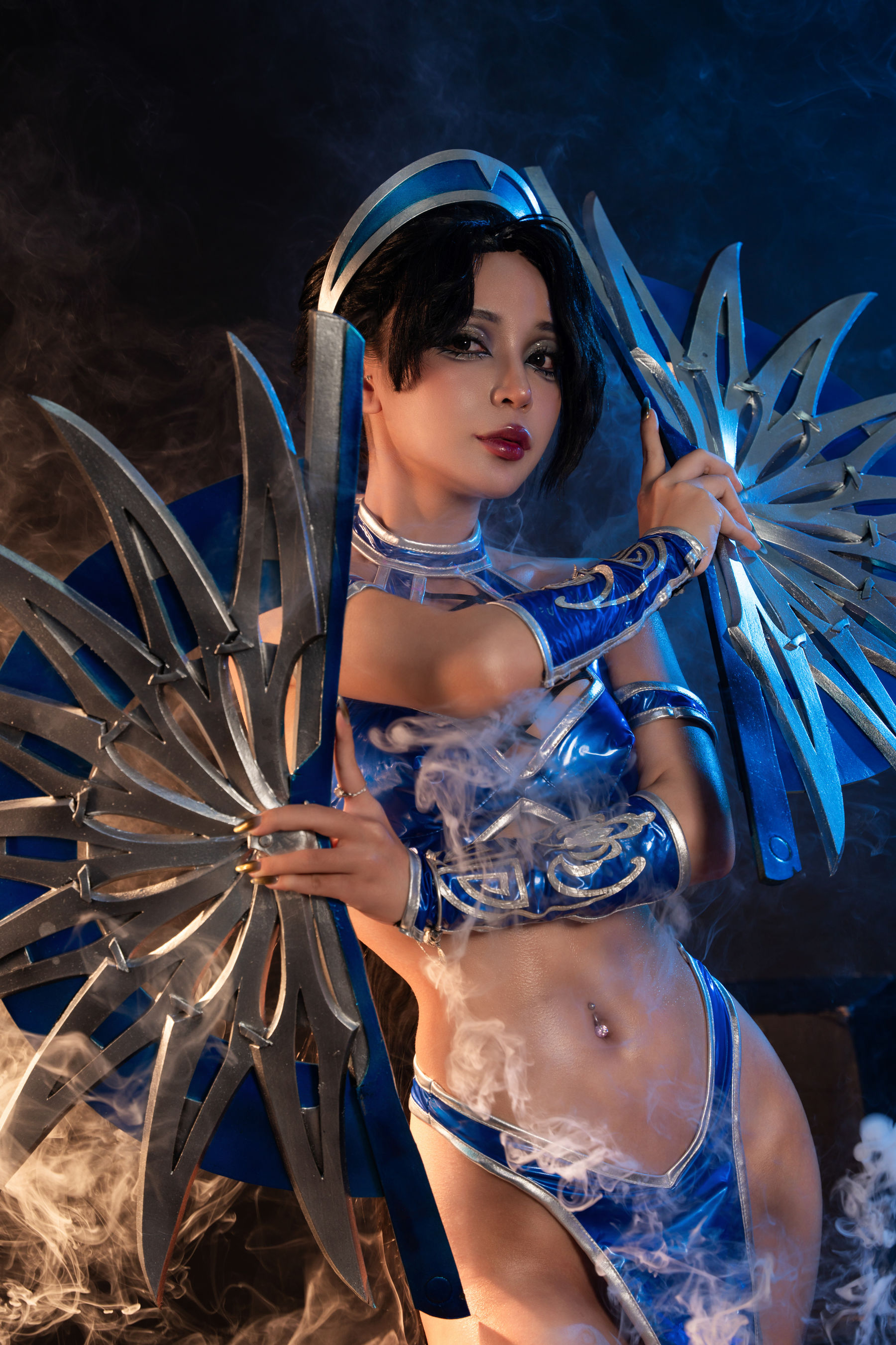 Umeko J - cosplay Kitana Mortal Kombat