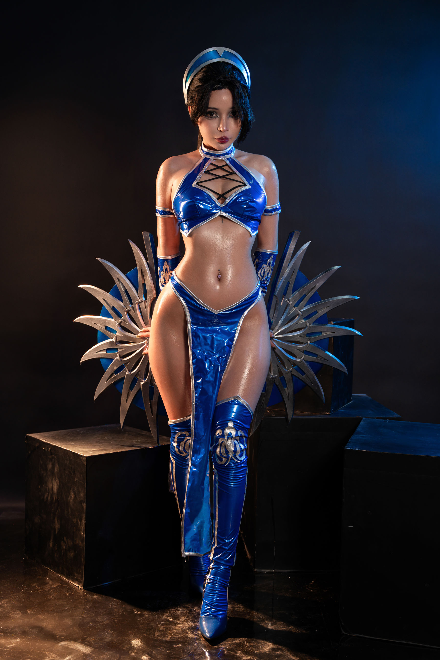 Umeko J - cosplay Kitana Mortal Kombat