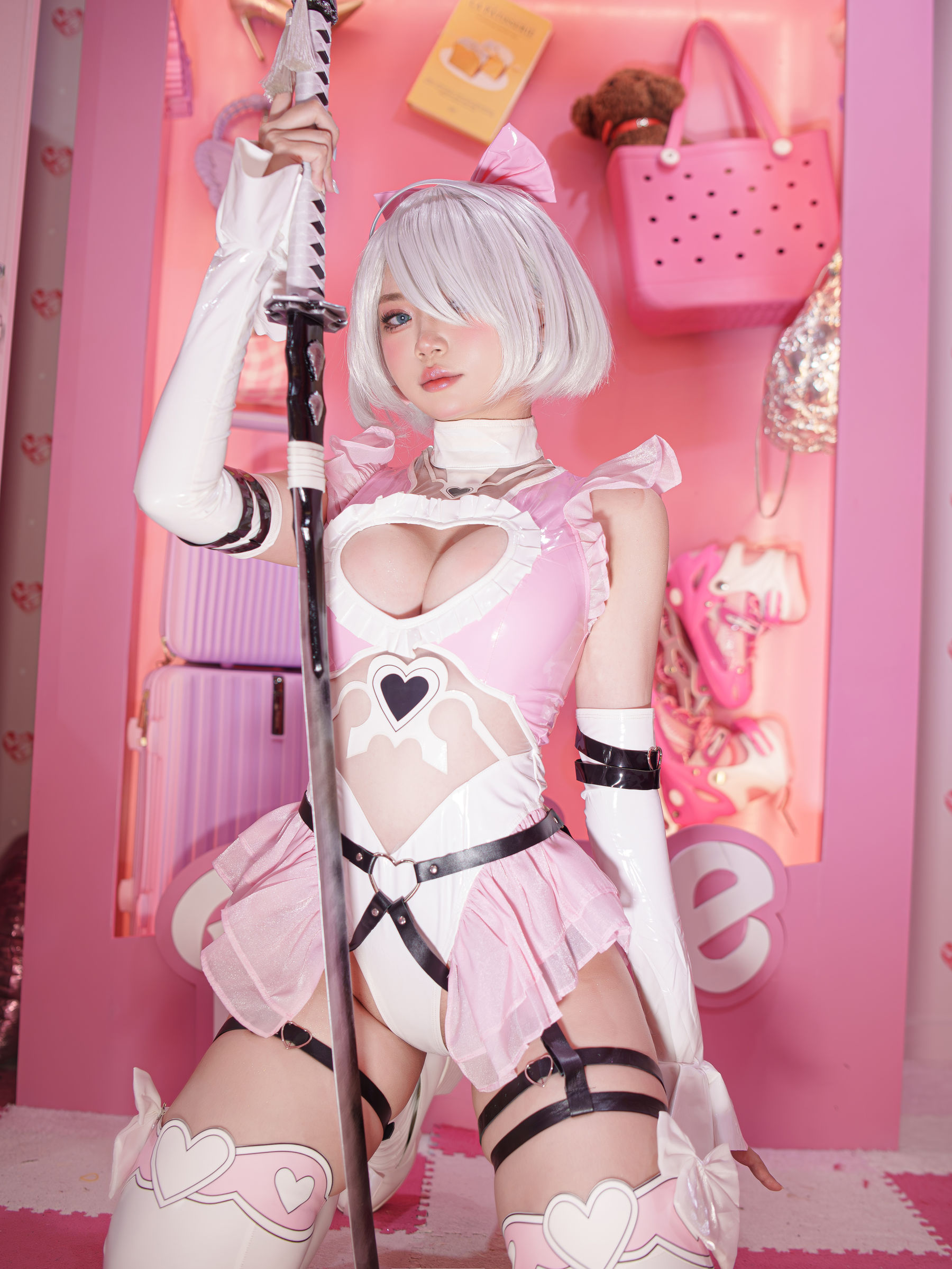 ZinieQ - 2B Barbie