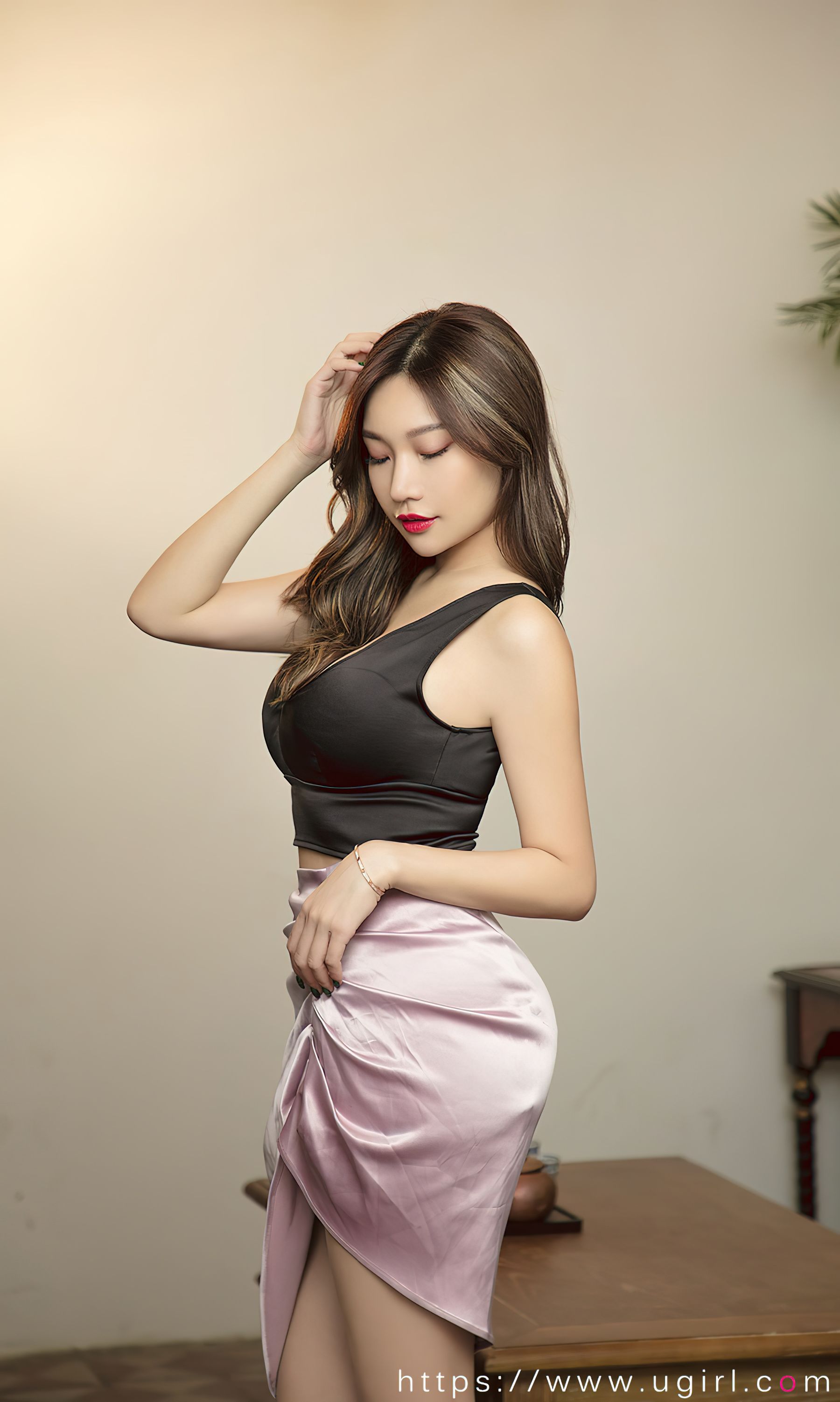 [Ugirls]爱尤物 No.2792 春和明朗 微胖的小狐狸