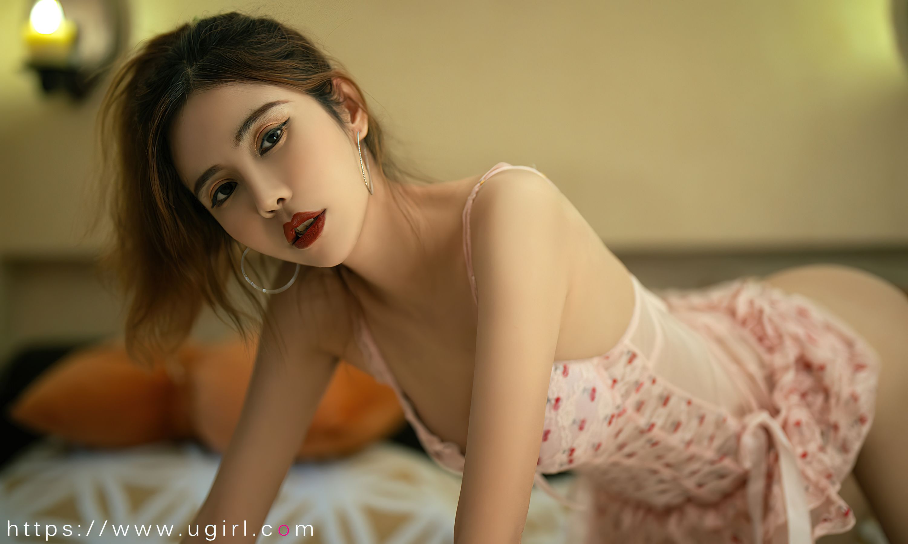 [Ugirls]爱尤物 No.2804 眼中的温度 田小燕