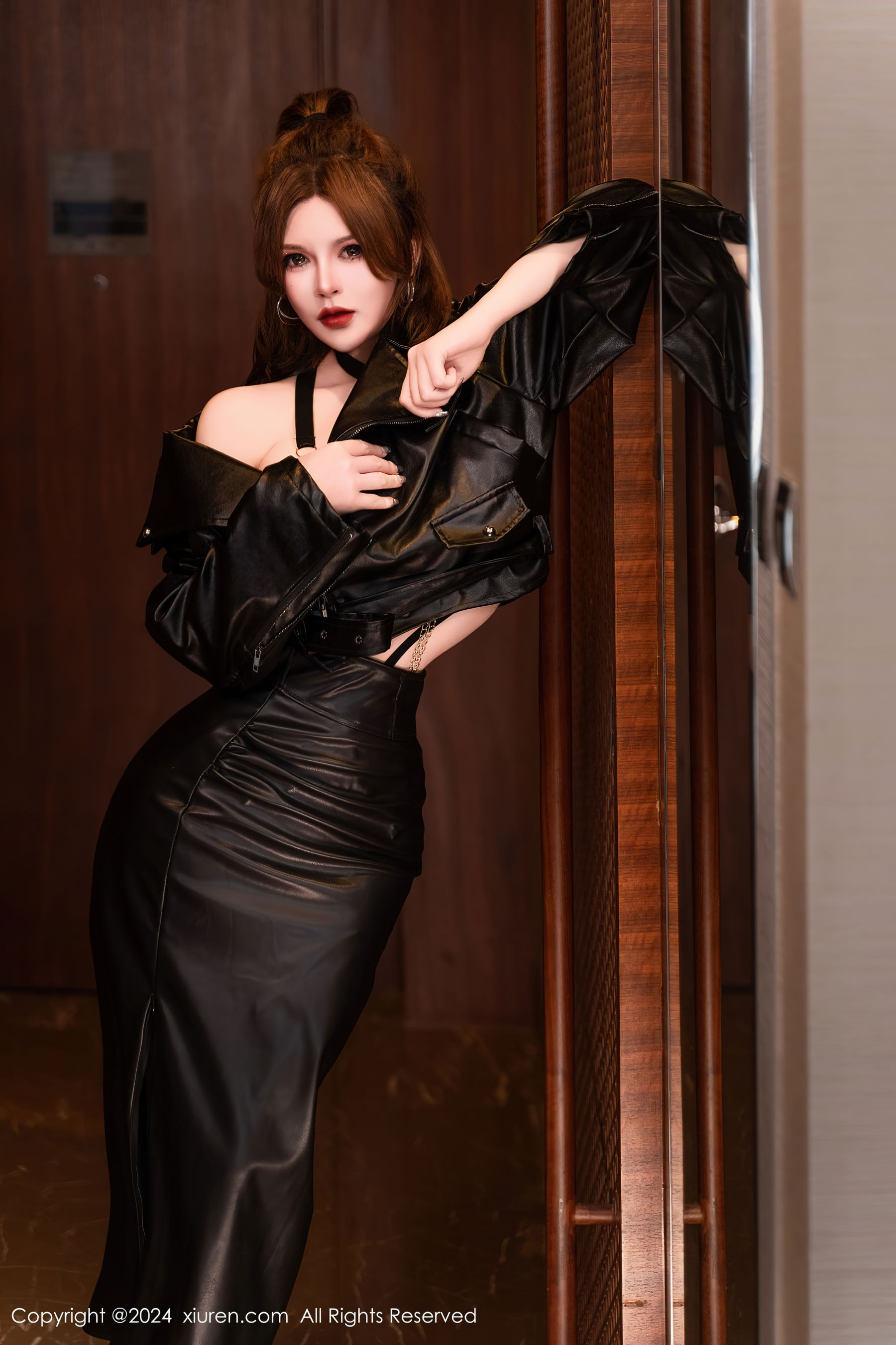 [秀人XiuRen] 2024.03.28 No.8305 伊丽莎有点白