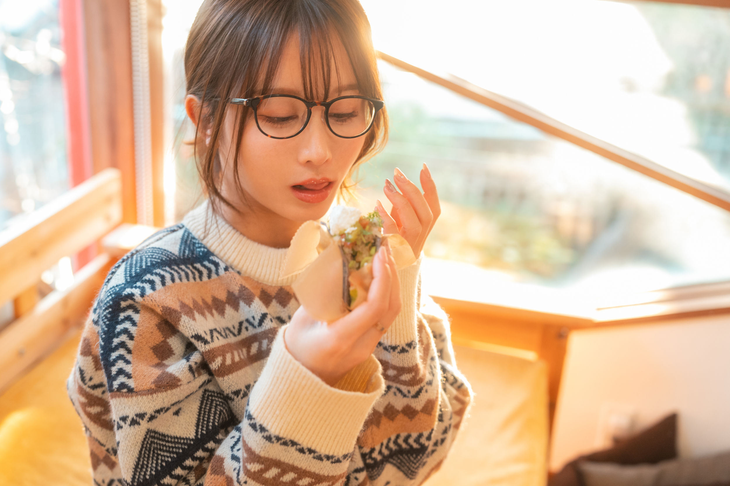 いくみ – (193iKkyu3) [Fantia] 2023年03月 Warm and Fluffy Knit