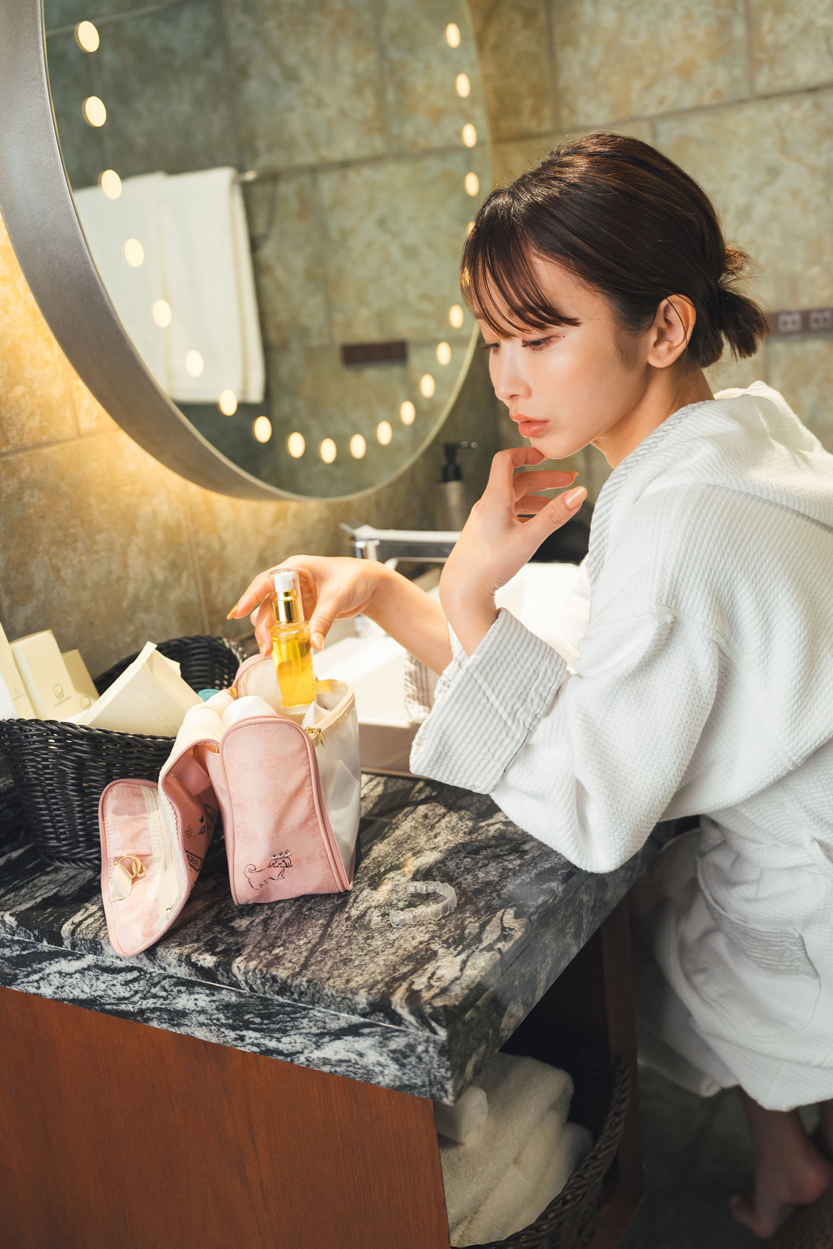 いくみ – (193iKkyu3) [Fantia] 2023年07月 Hot Spring