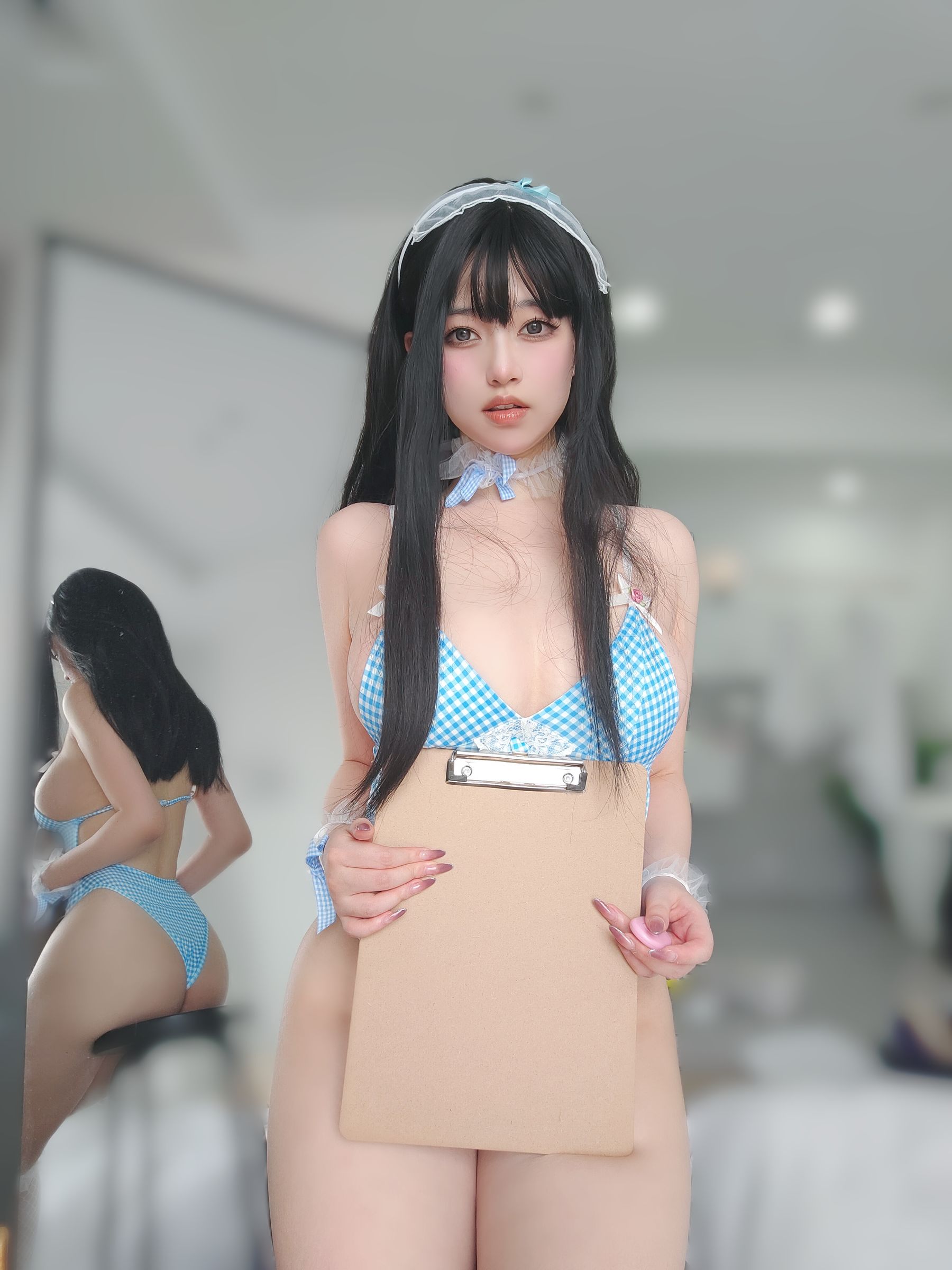 女主K - 蓝色泳装女仆