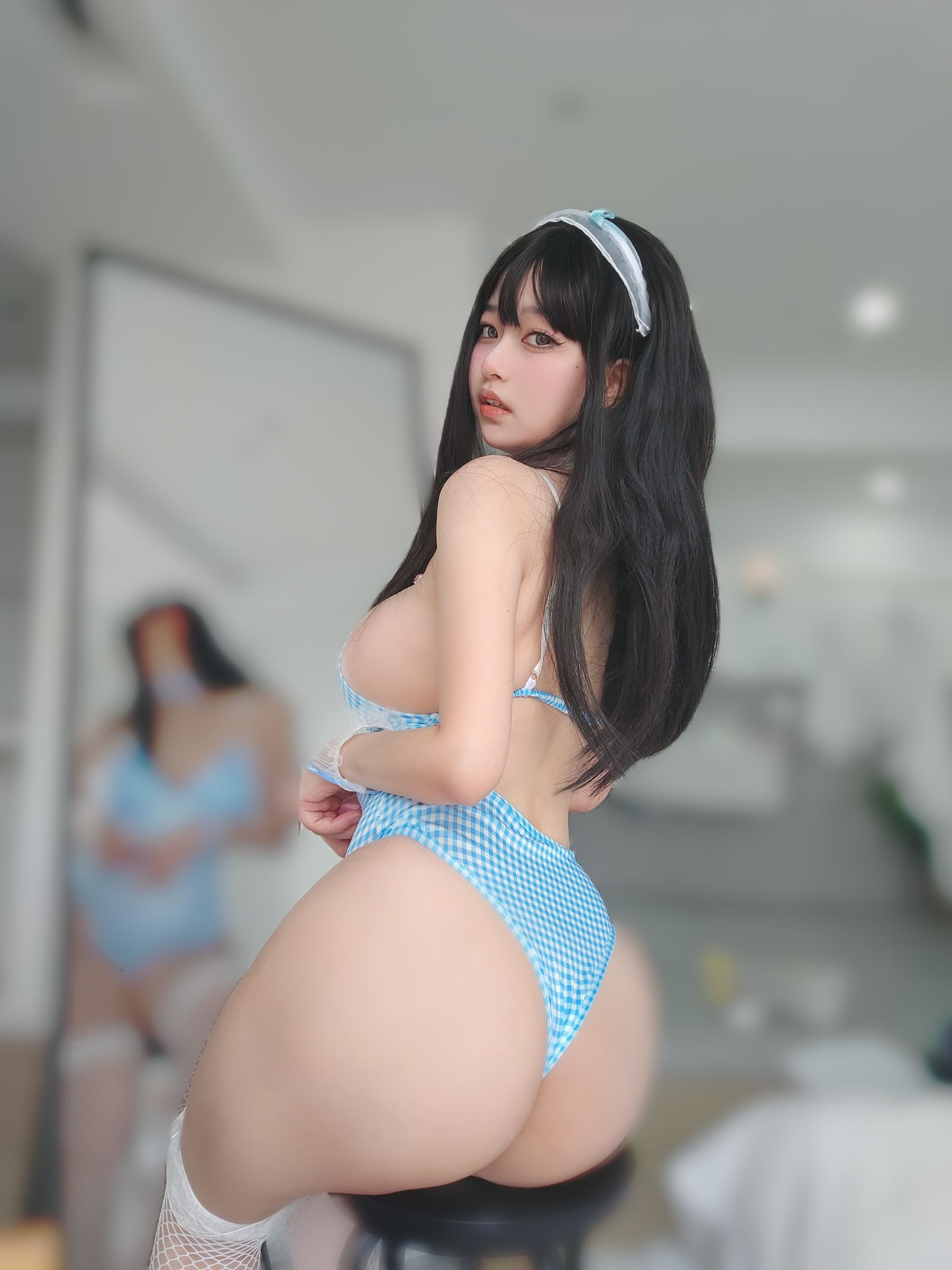 女主K - 蓝色泳装女仆