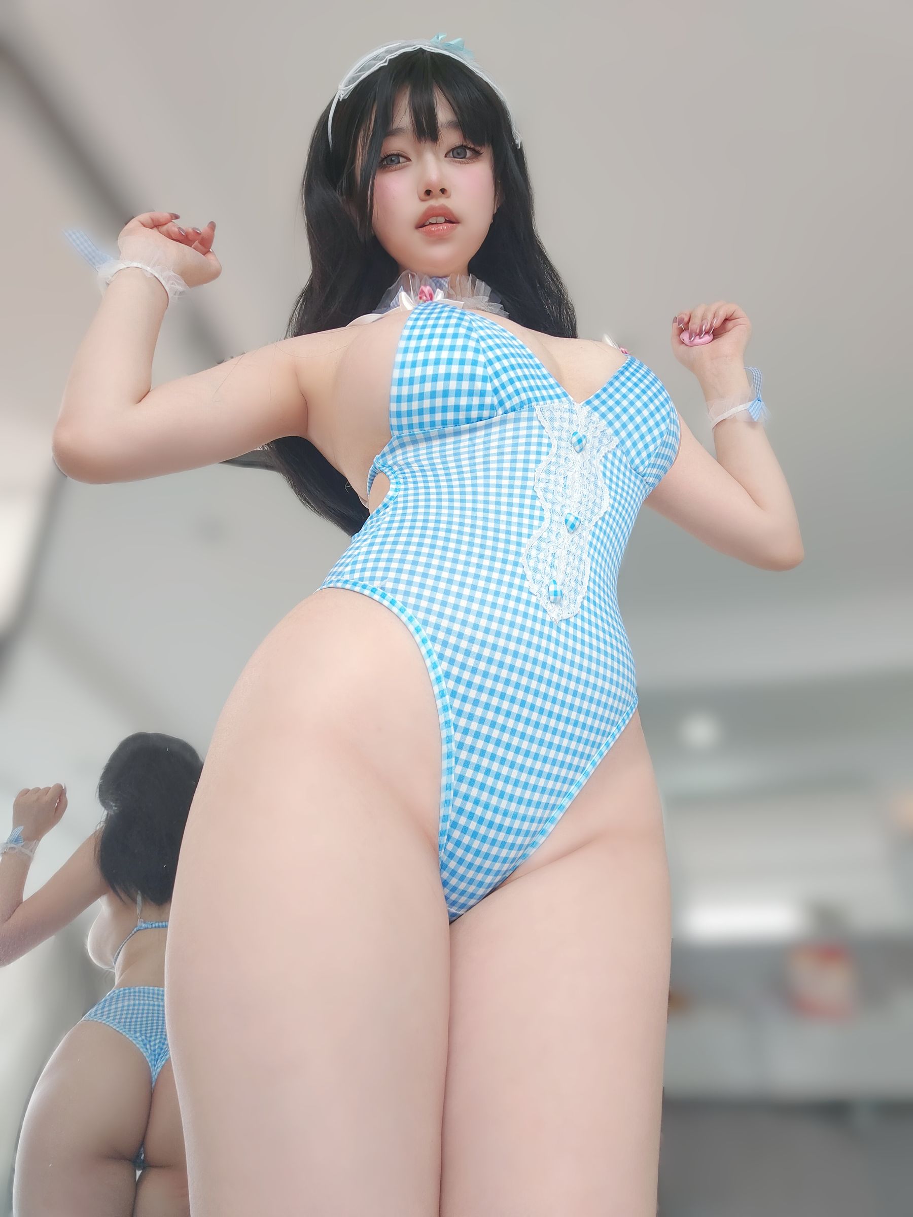 女主K - 蓝色泳装女仆