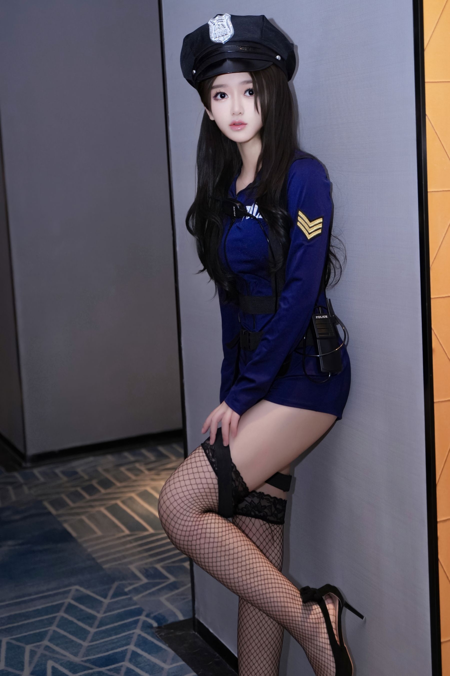 奶茶味的包子 - 女警制服