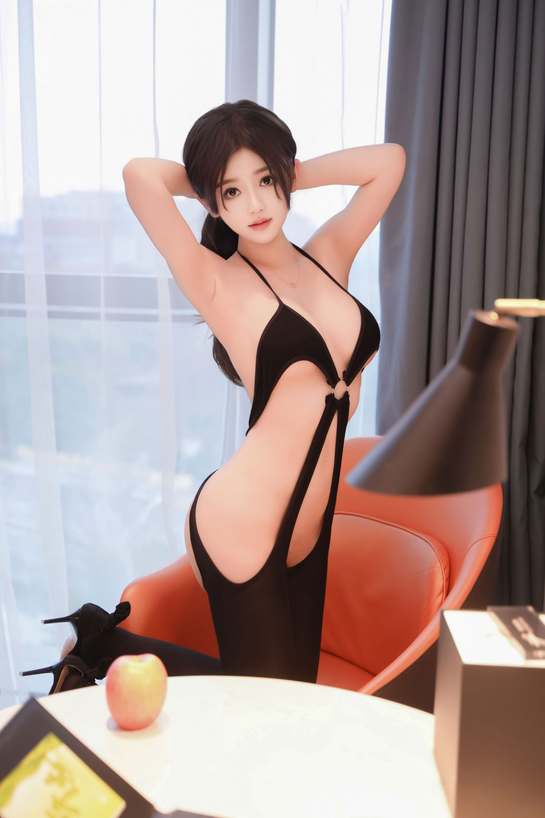 奶茶味的包子 - 黑丝连体