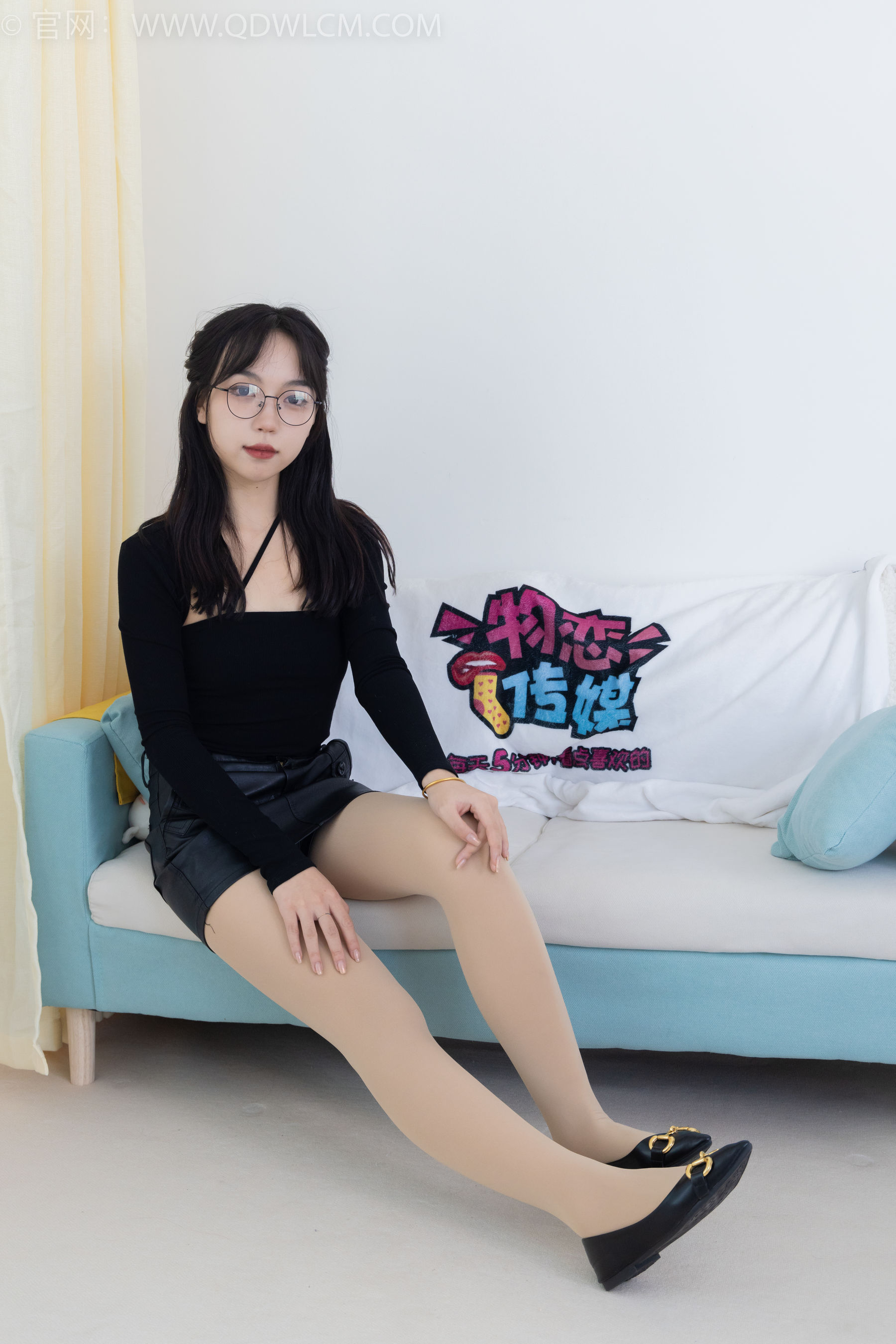 物恋传媒 No.1886 纱纱 -乌鸦飞吧