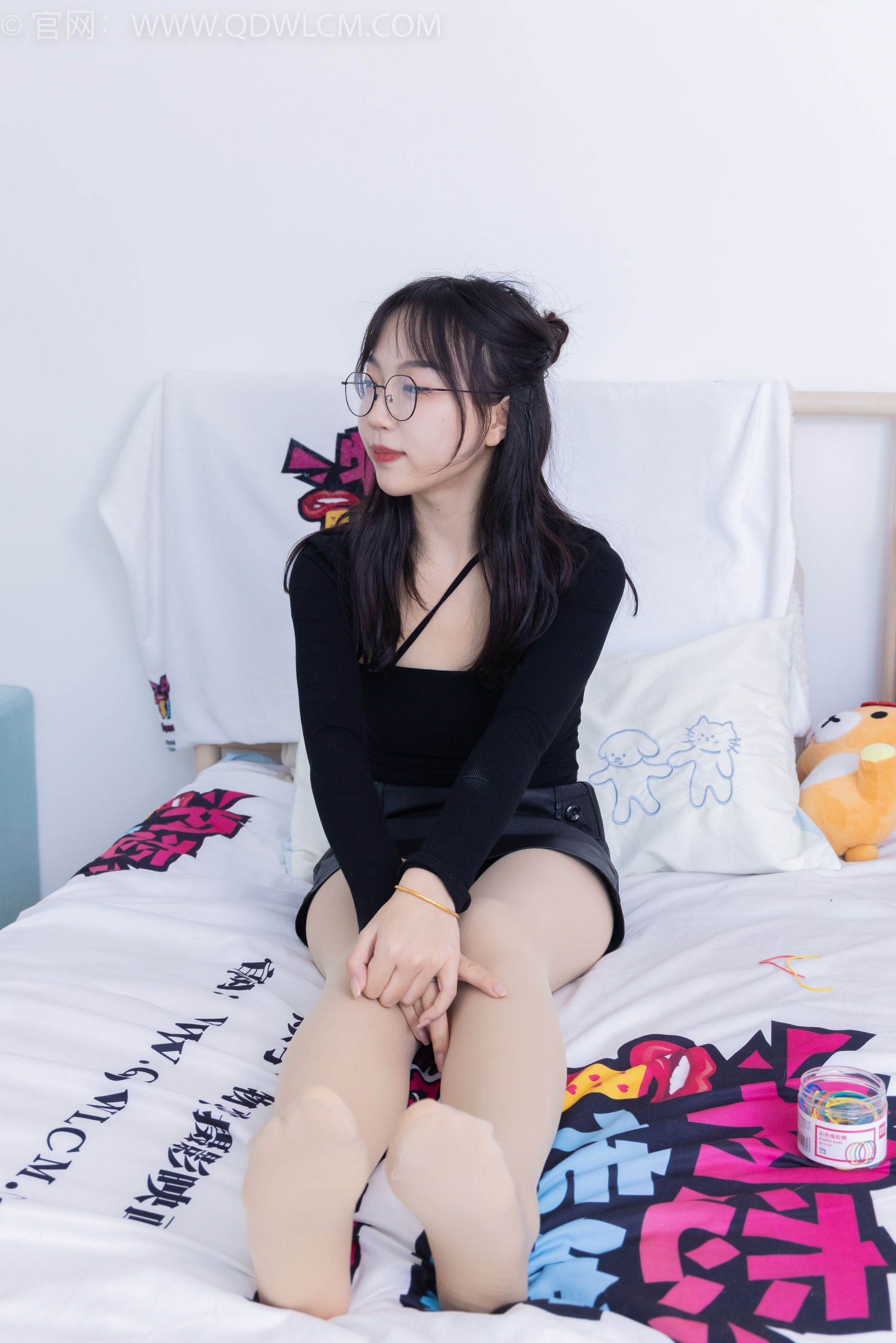 物恋传媒 No.1886 纱纱 -乌鸦飞吧