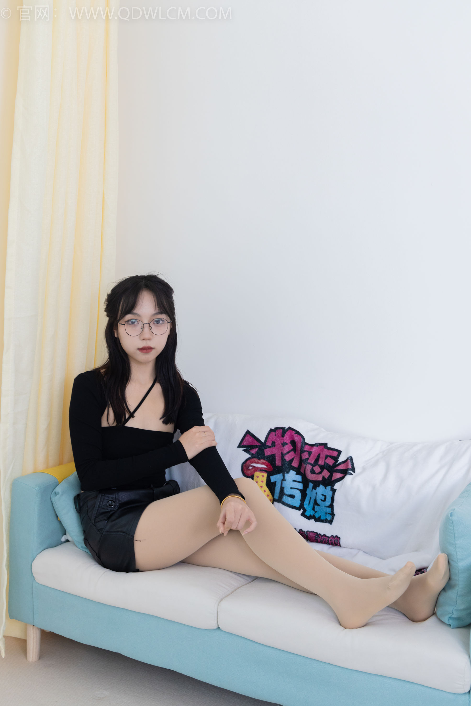 物恋传媒 No.1886 纱纱 -乌鸦飞吧
