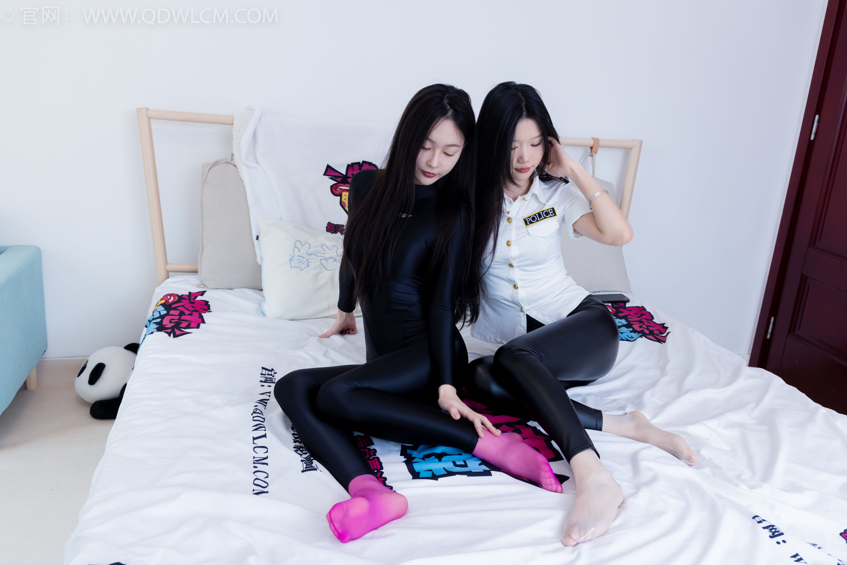 物恋传媒 No.1887 小竹&美兔 -黑白分明