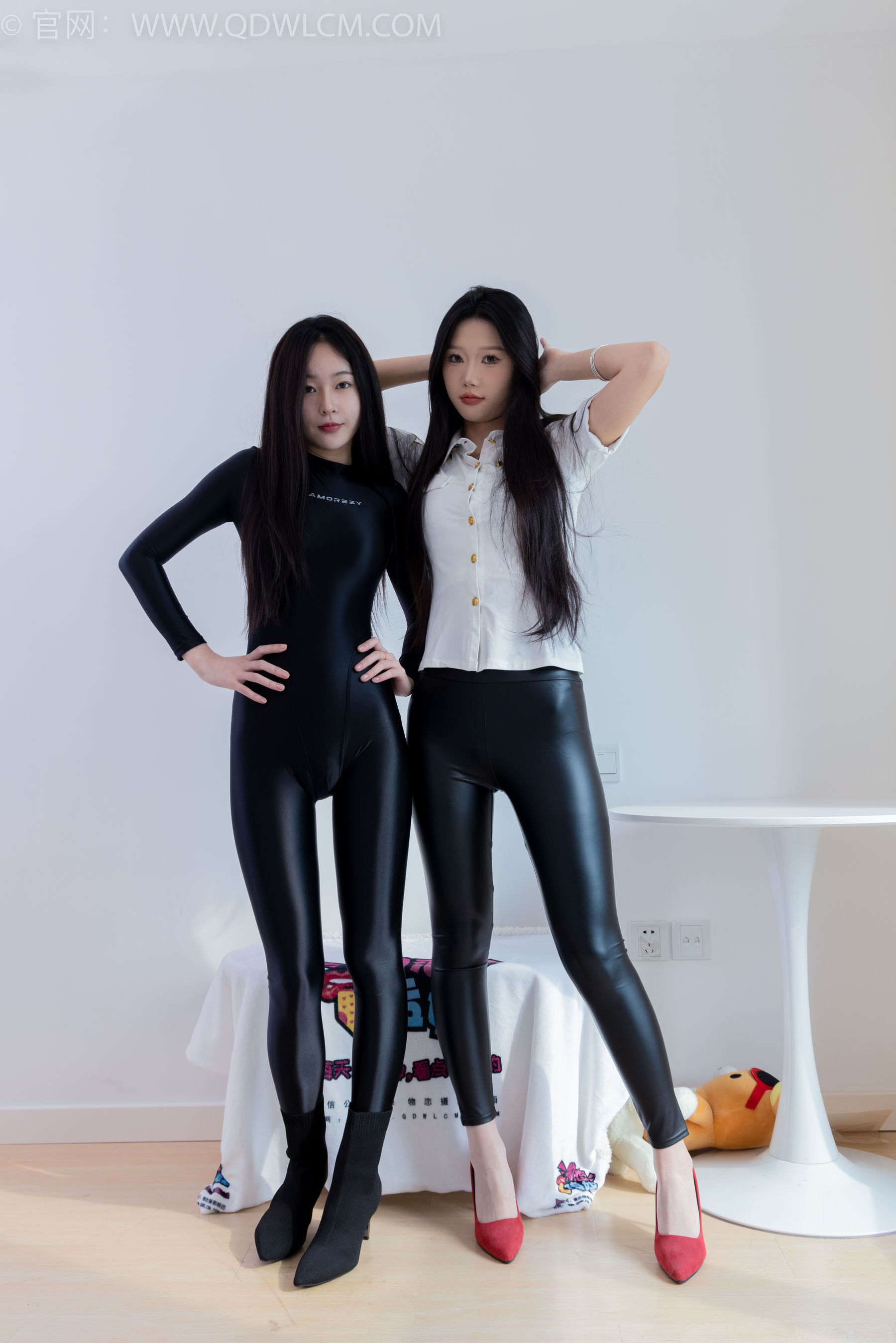 物恋传媒 No.1887 小竹&美兔 -黑白分明