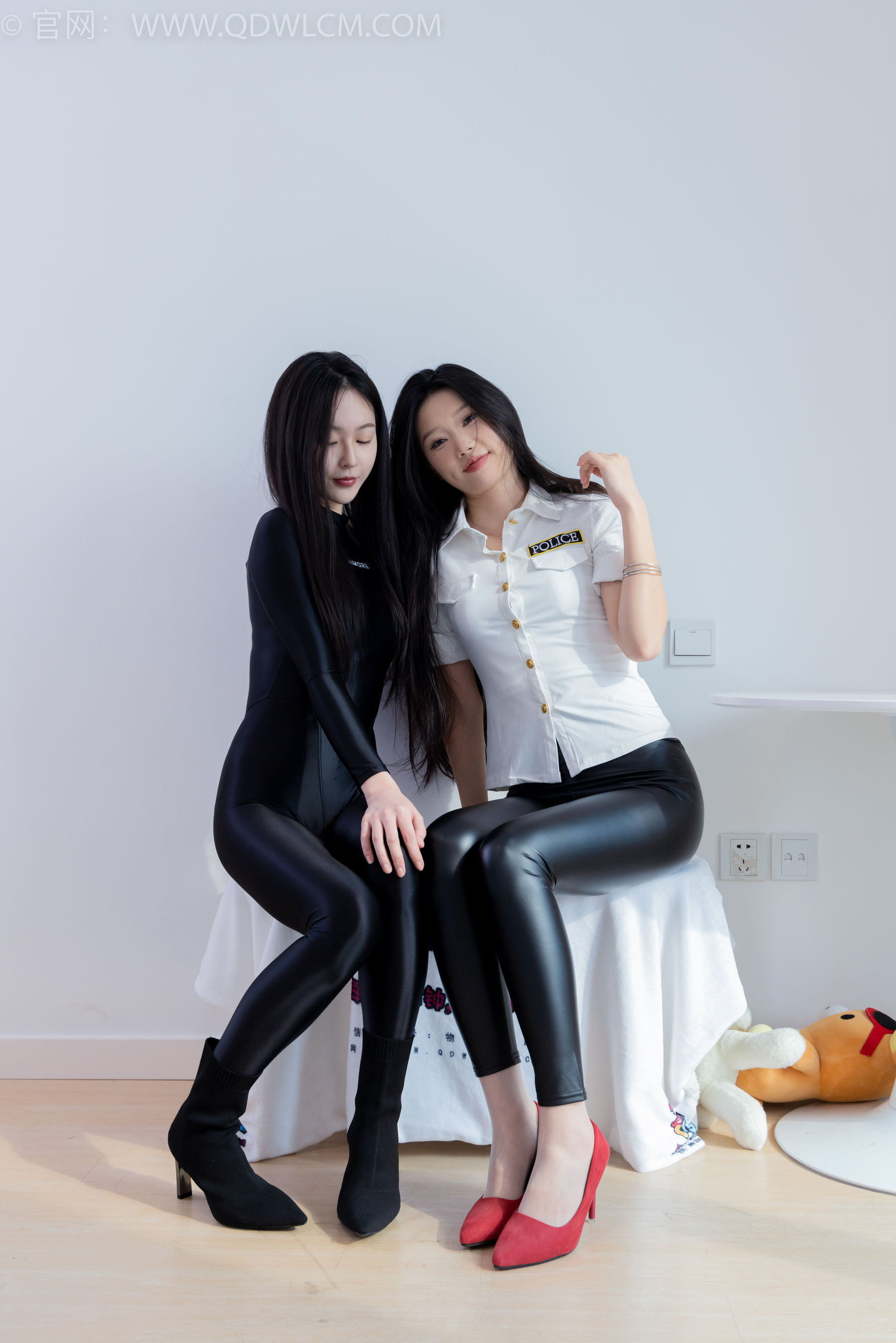 物恋传媒 No.1887 小竹&美兔 -黑白分明