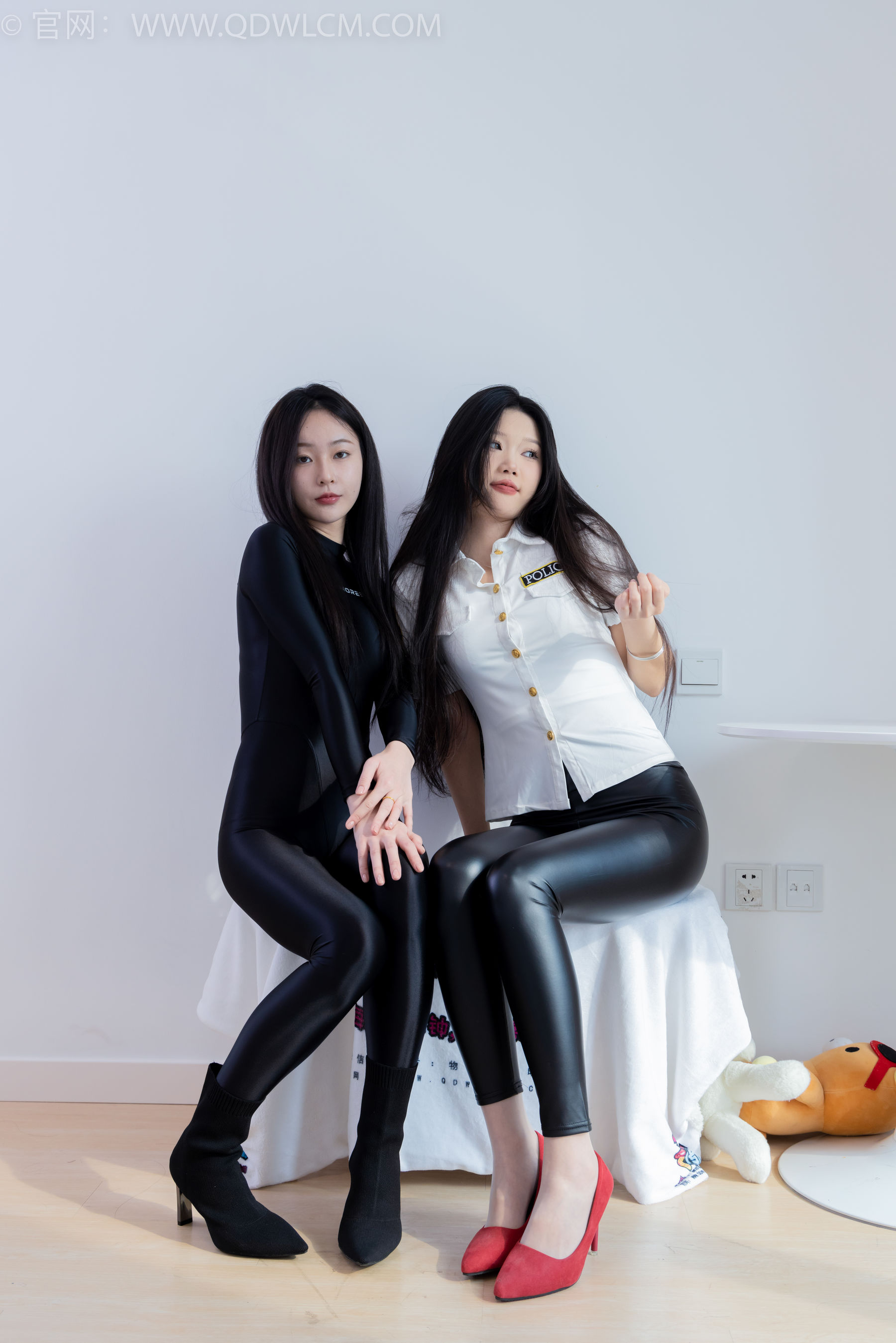物恋传媒 No.1887 小竹&美兔 -黑白分明