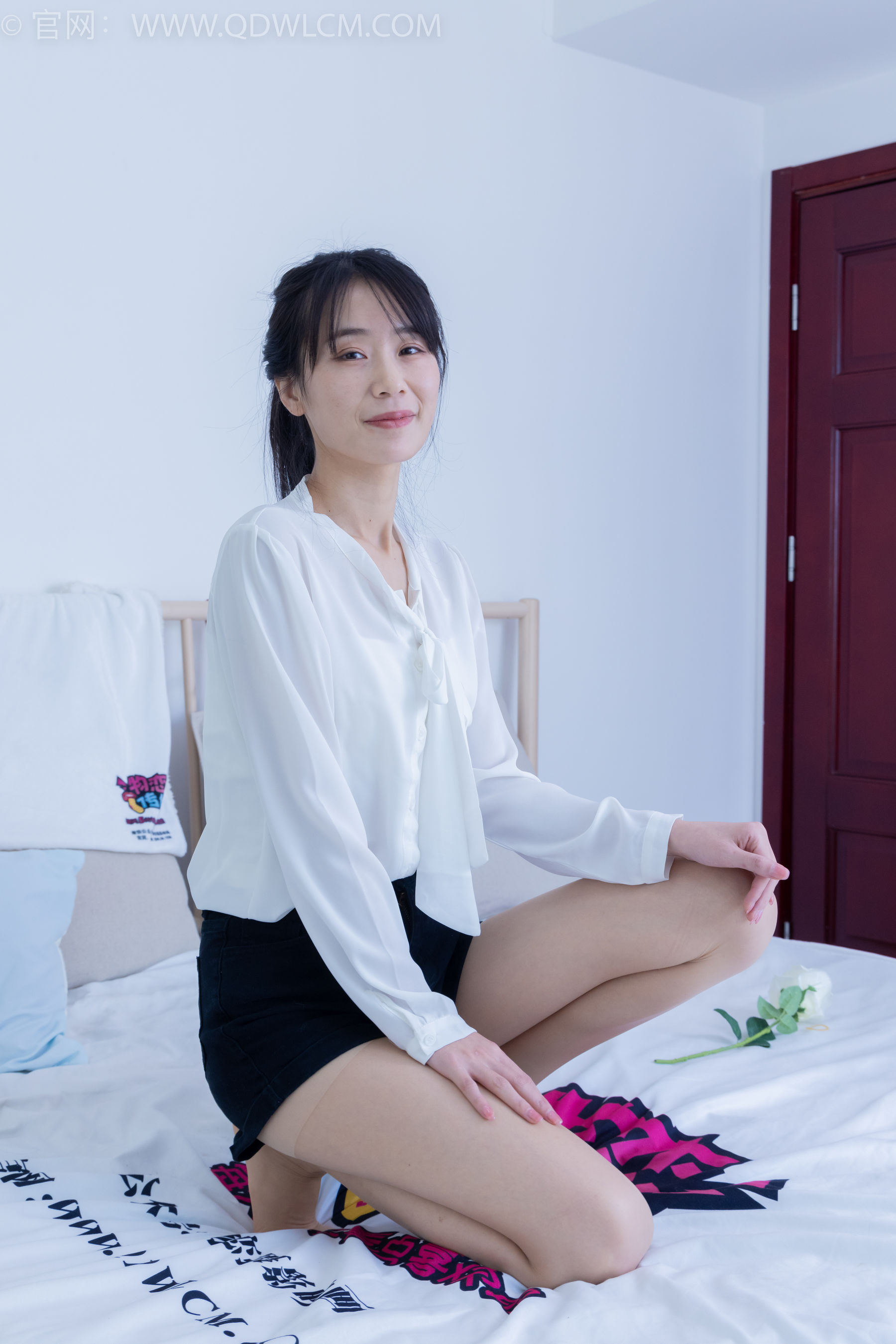 物恋传媒 No.1904 菜菜 -荆棘公主