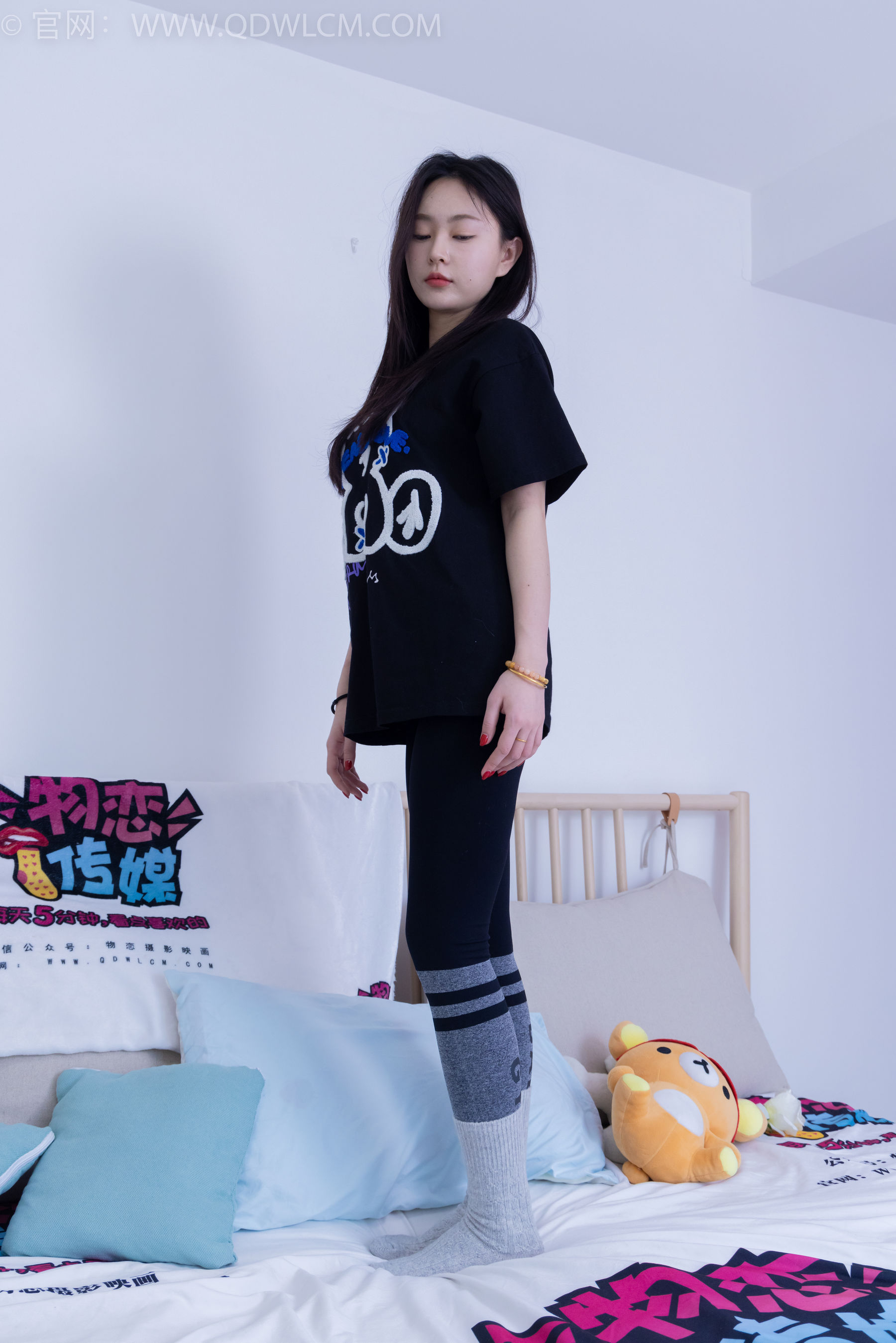 物恋传媒 No.1912 美兔 -踏青之旅