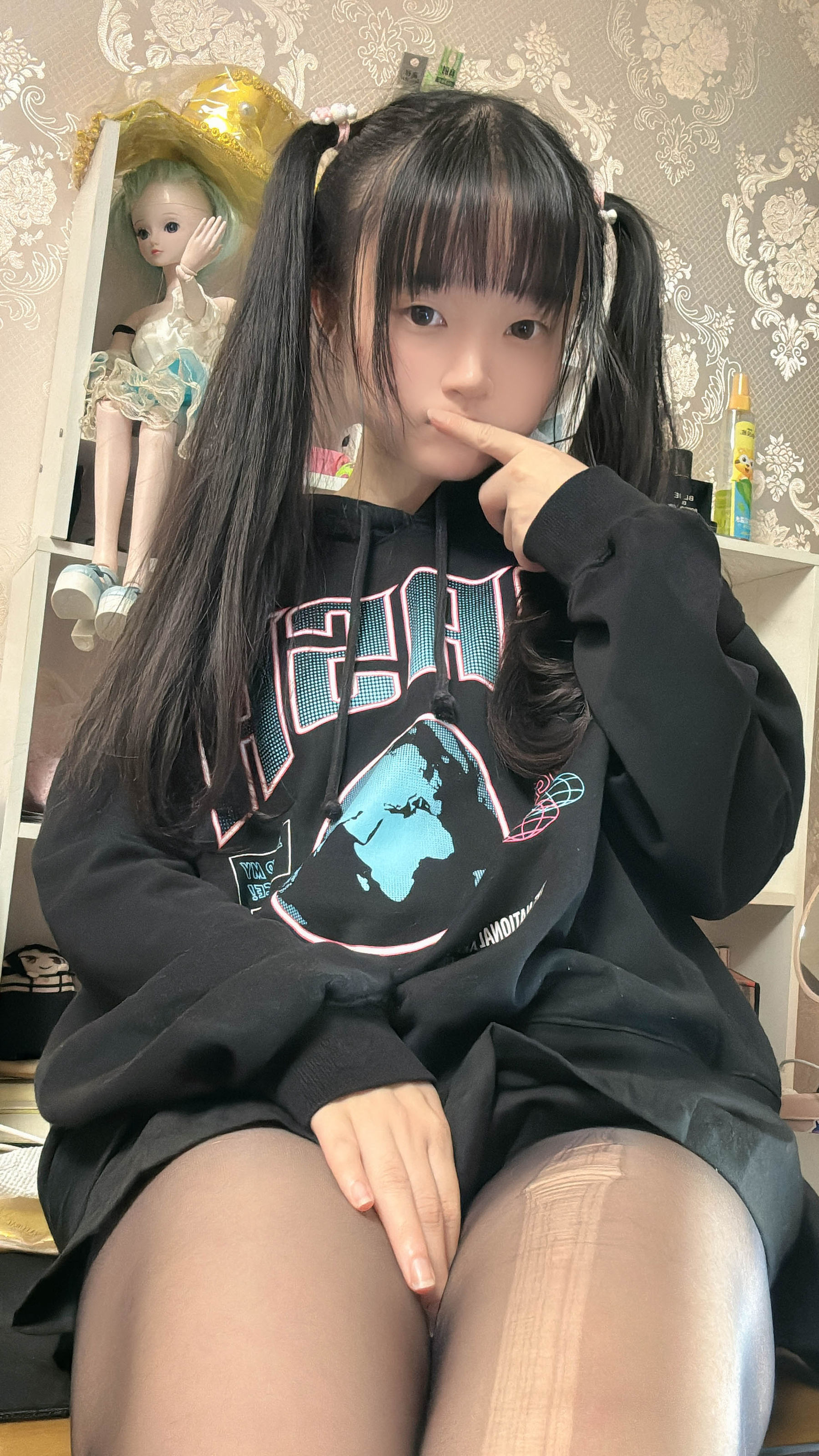 神沢永莉 - 别看大姐姐啦