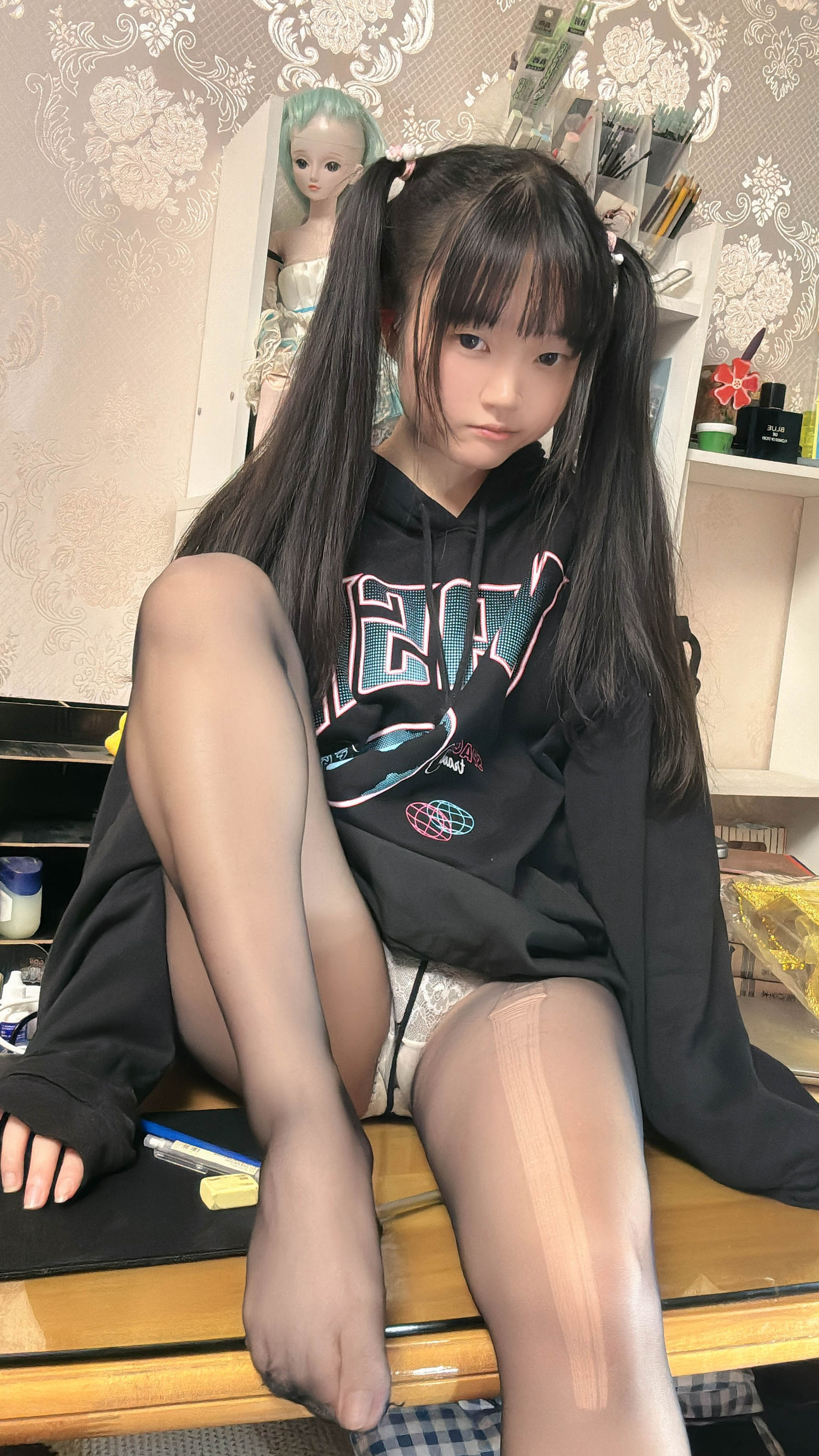 神沢永莉 - 别看大姐姐啦