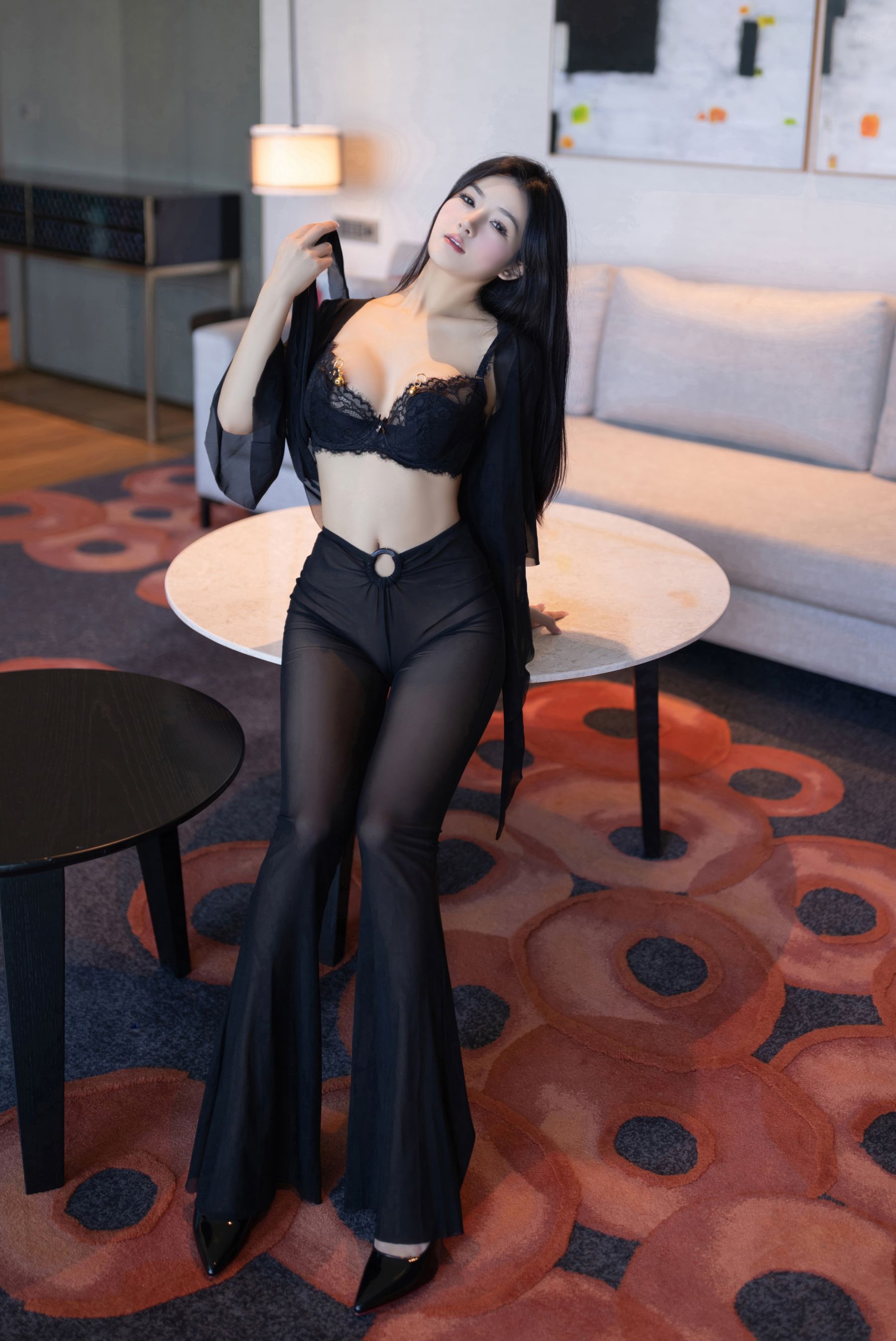 谭小灵 - 黑色透视