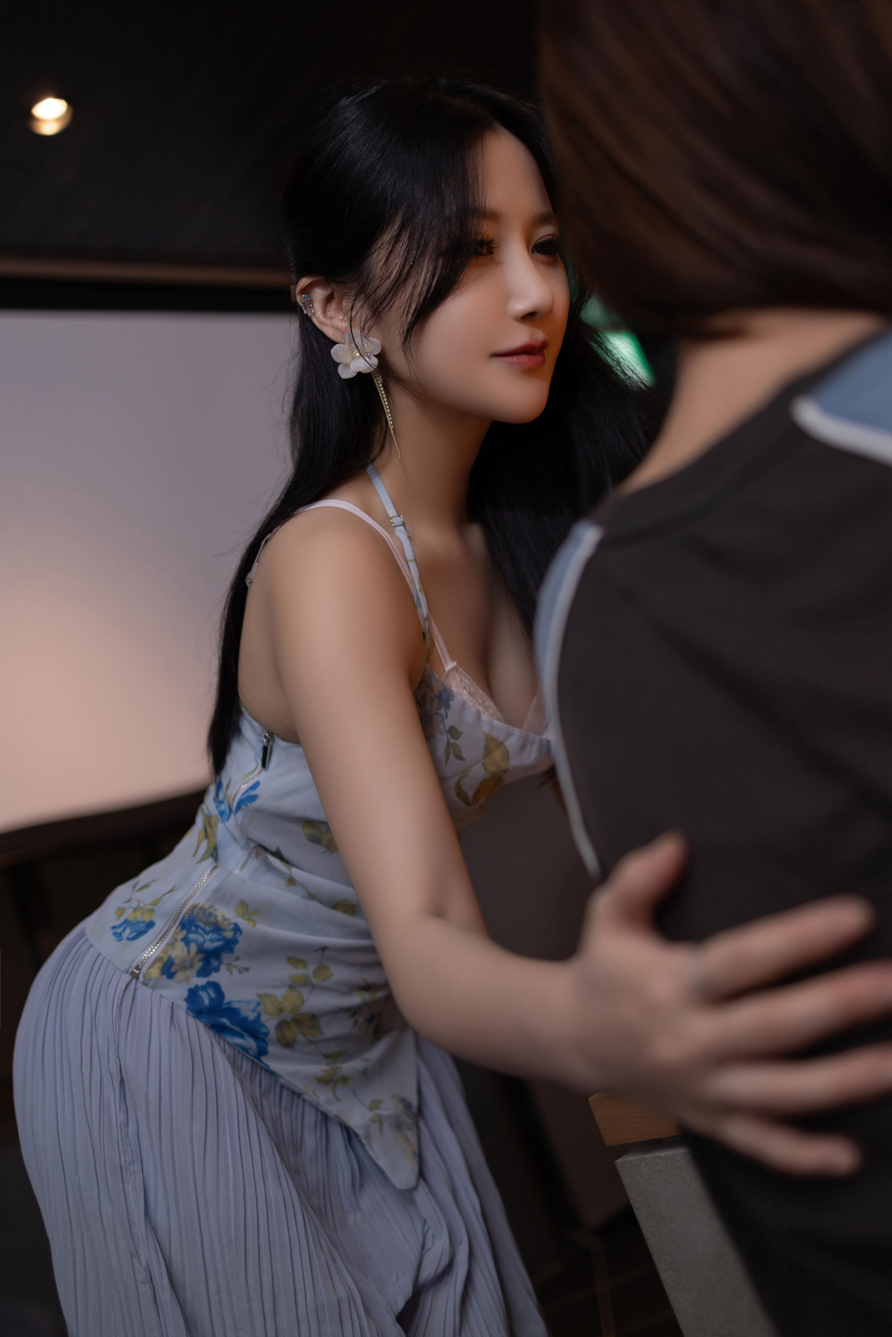 鱼子酱 她的体香写真