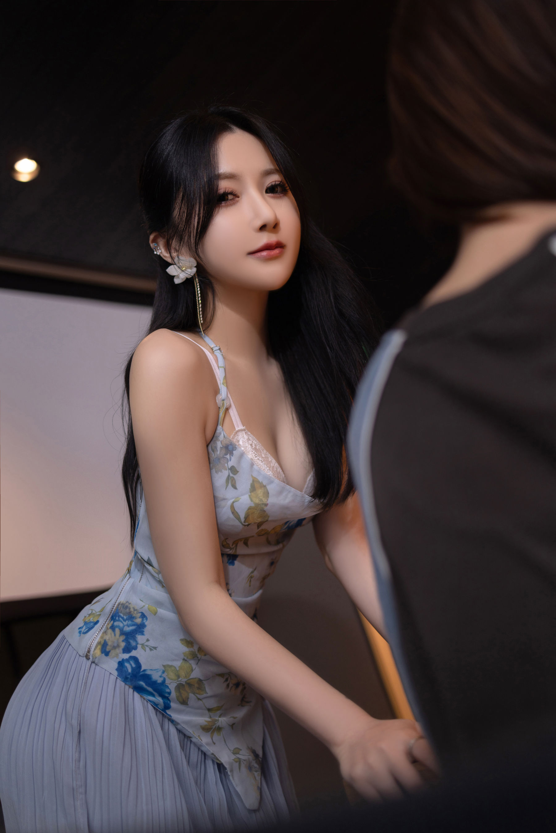 鱼子酱 她的体香写真