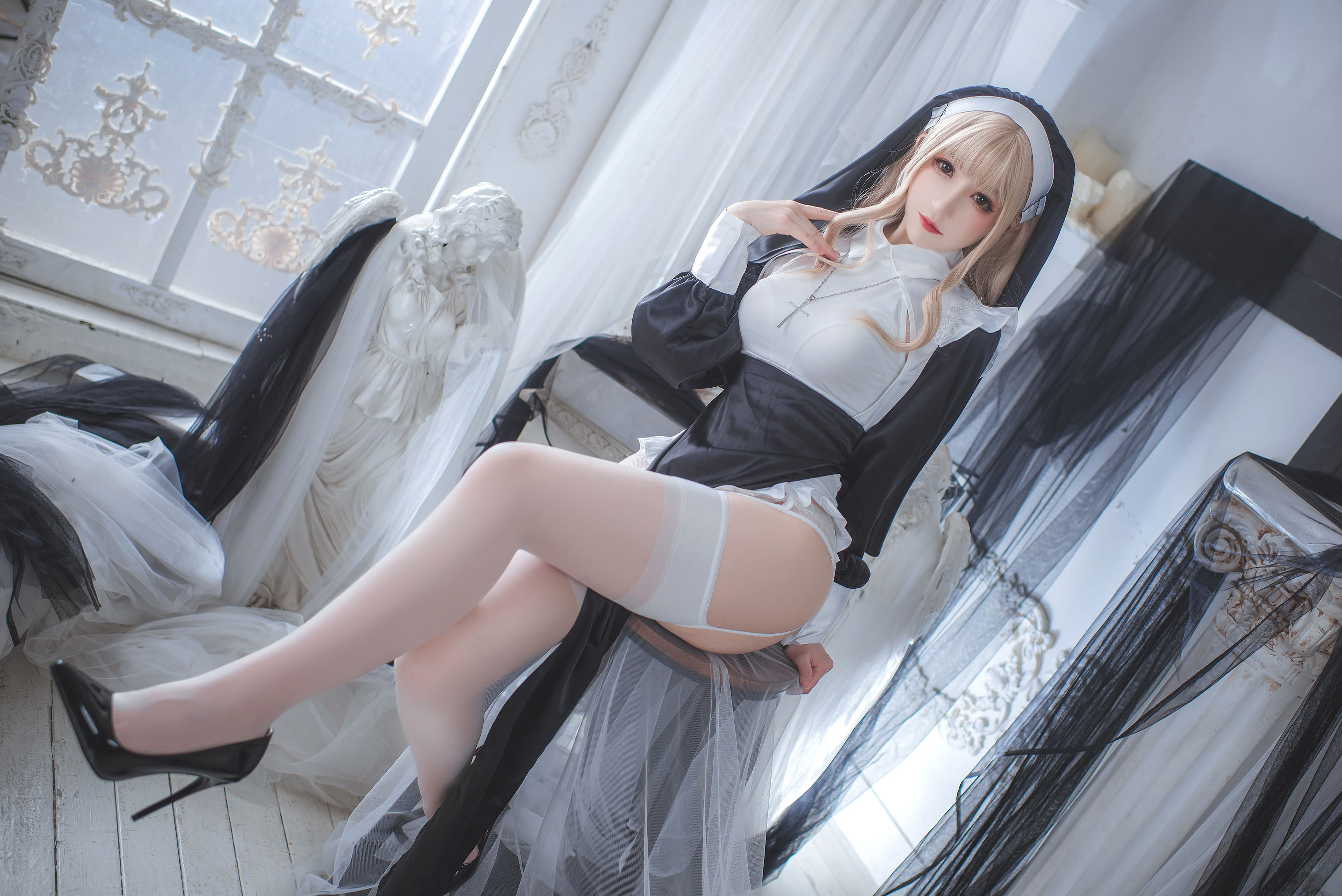 Coser 衣衣 - 修女