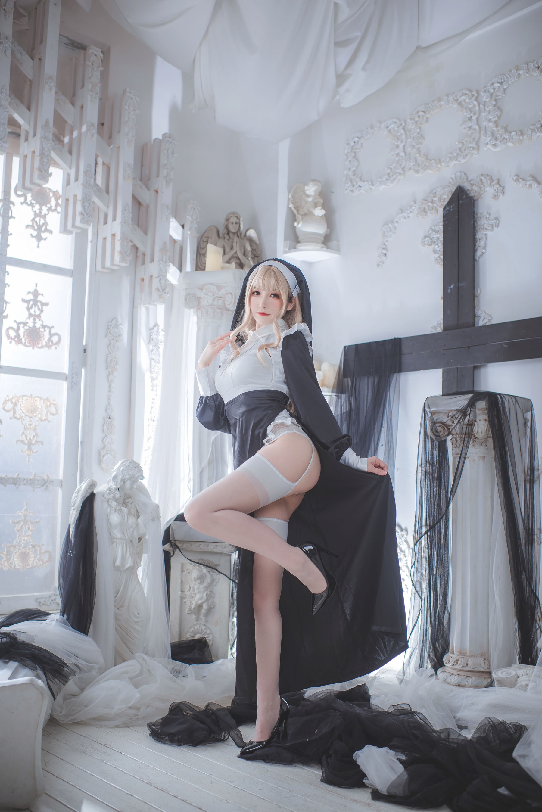 Coser 衣衣 - 修女